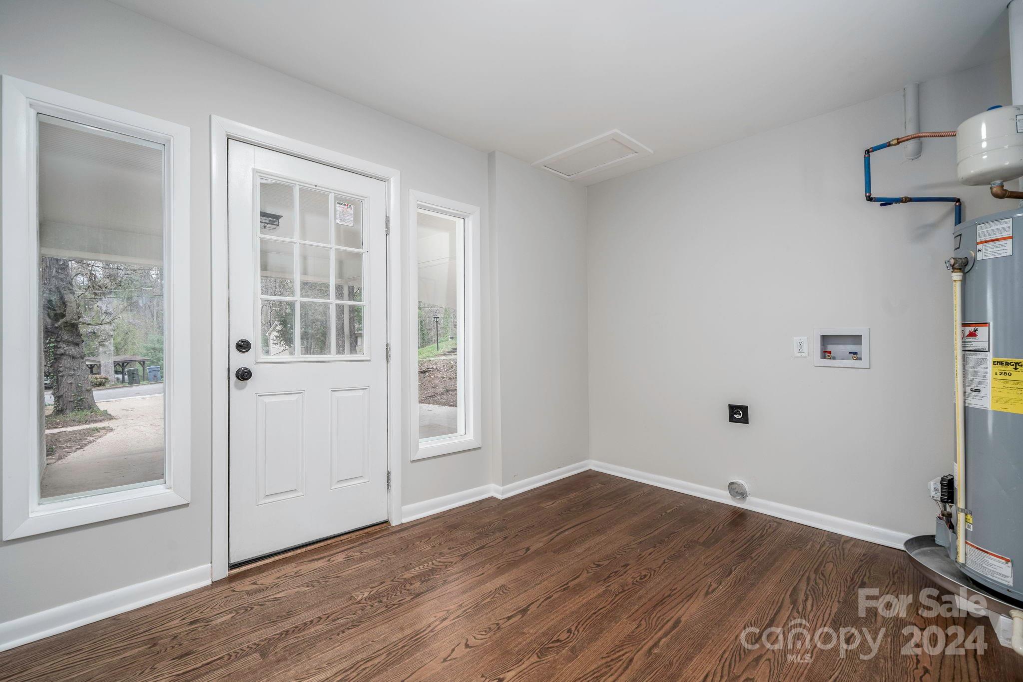 1523 10th Street Place NW