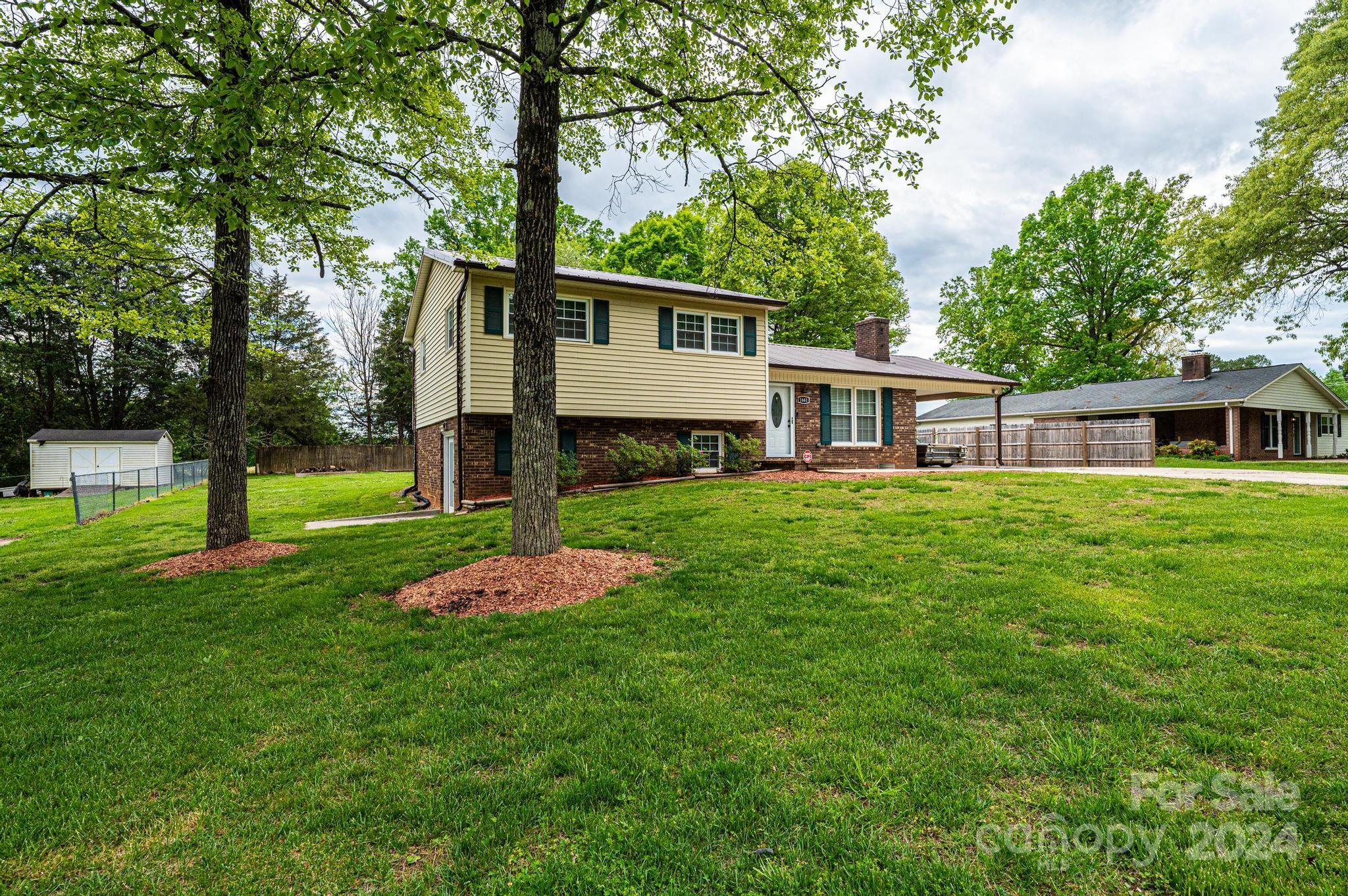 1661 Tanglewood Drive