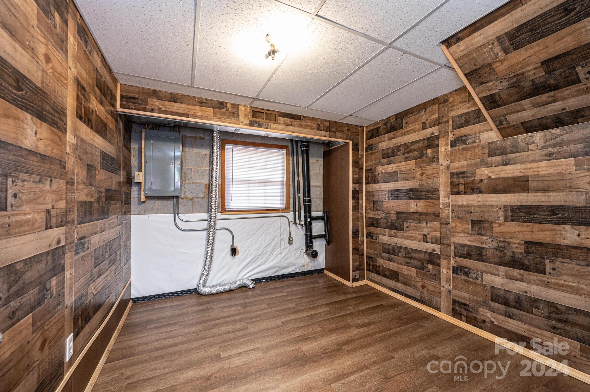 1661 Tanglewood Drive