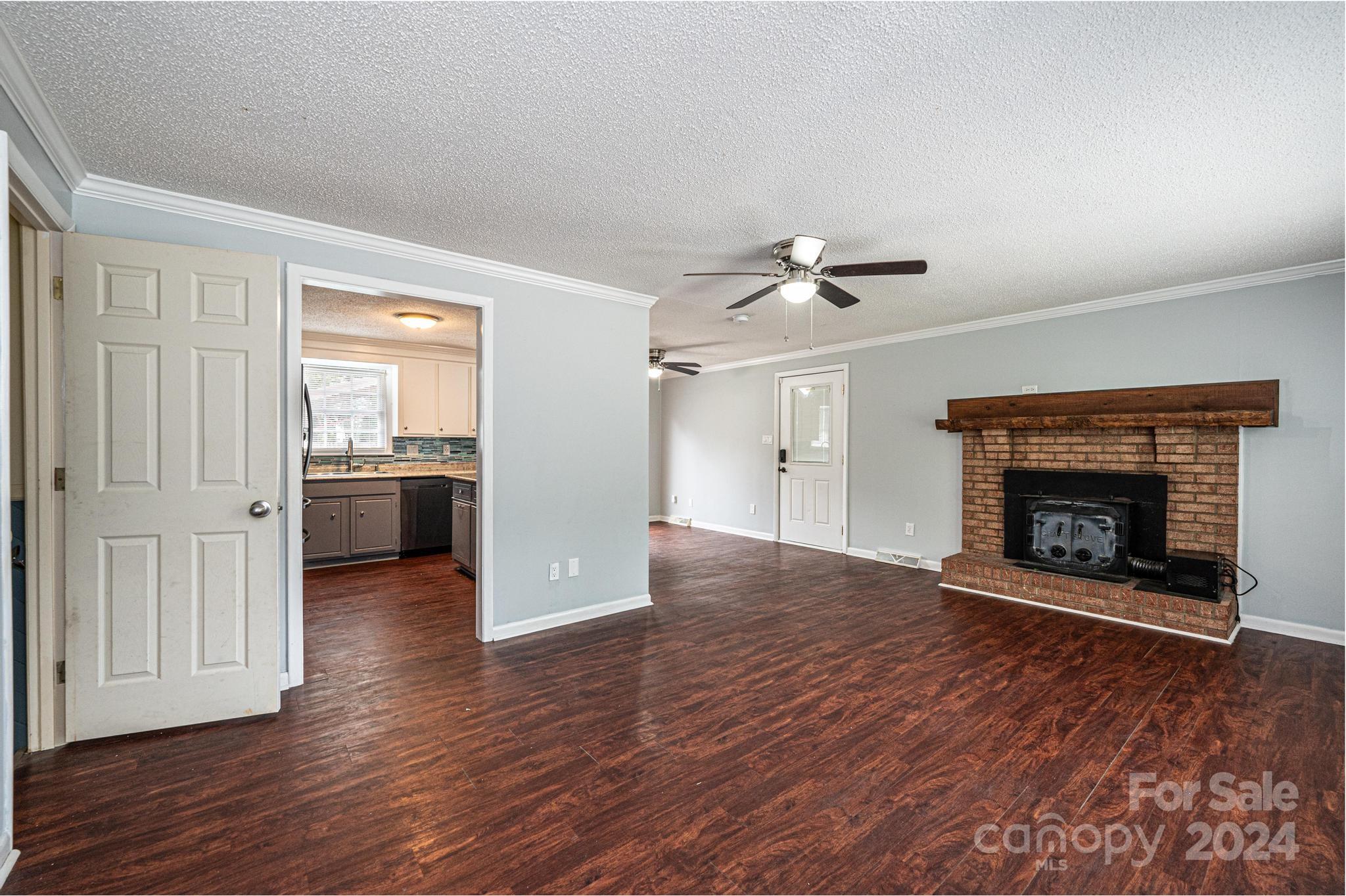 1661 Tanglewood Drive