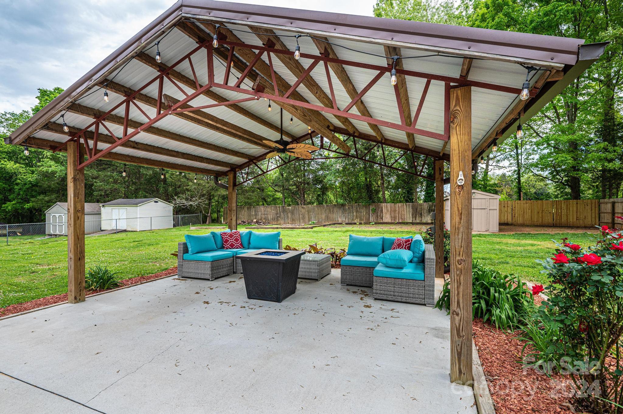 1661 Tanglewood Drive