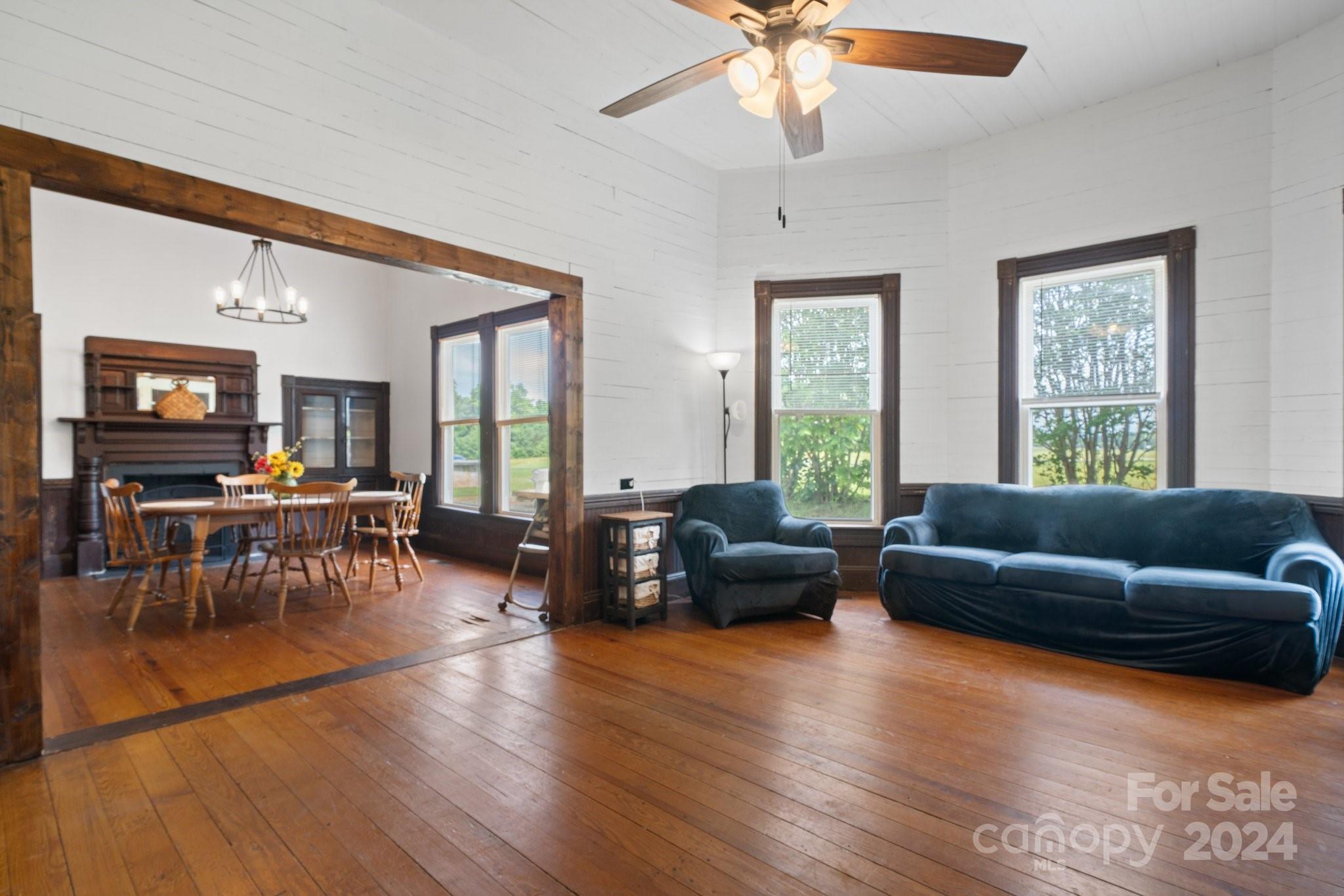 5124 Old Mountain Road