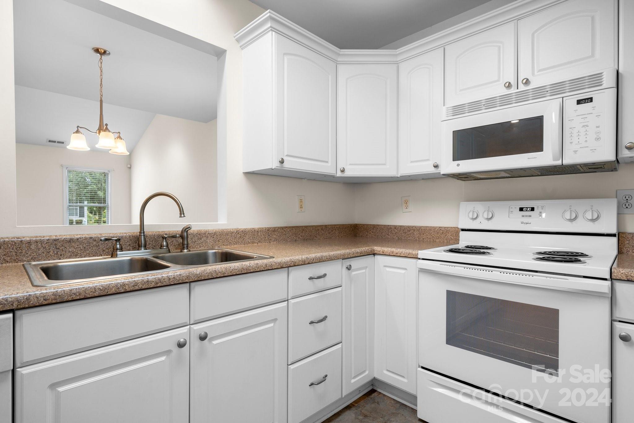 1682 Golden Cedar Lane