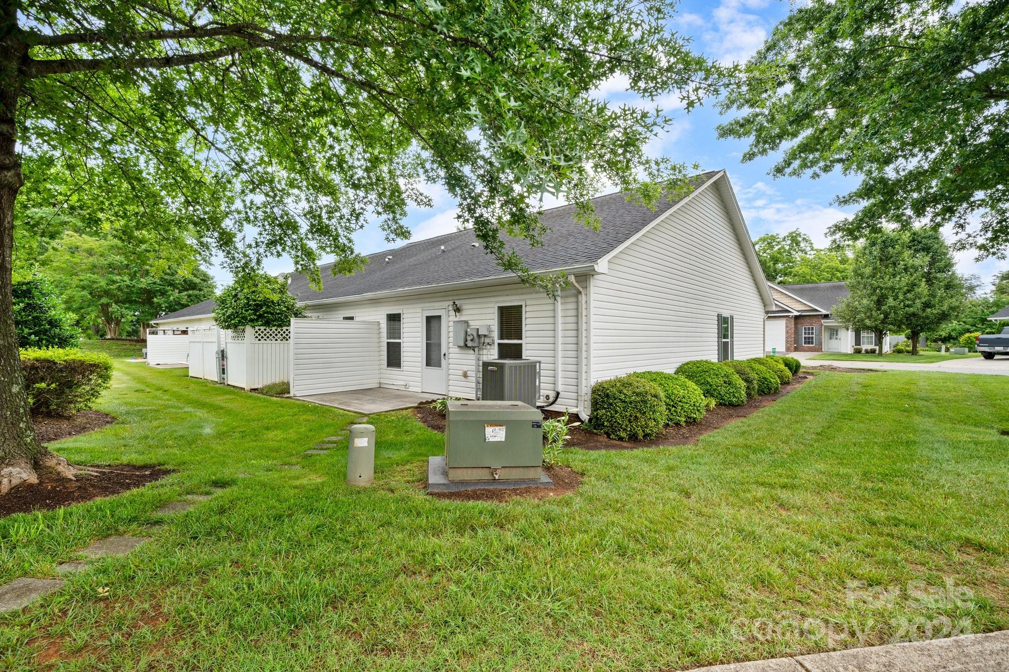 1682 Golden Cedar Lane