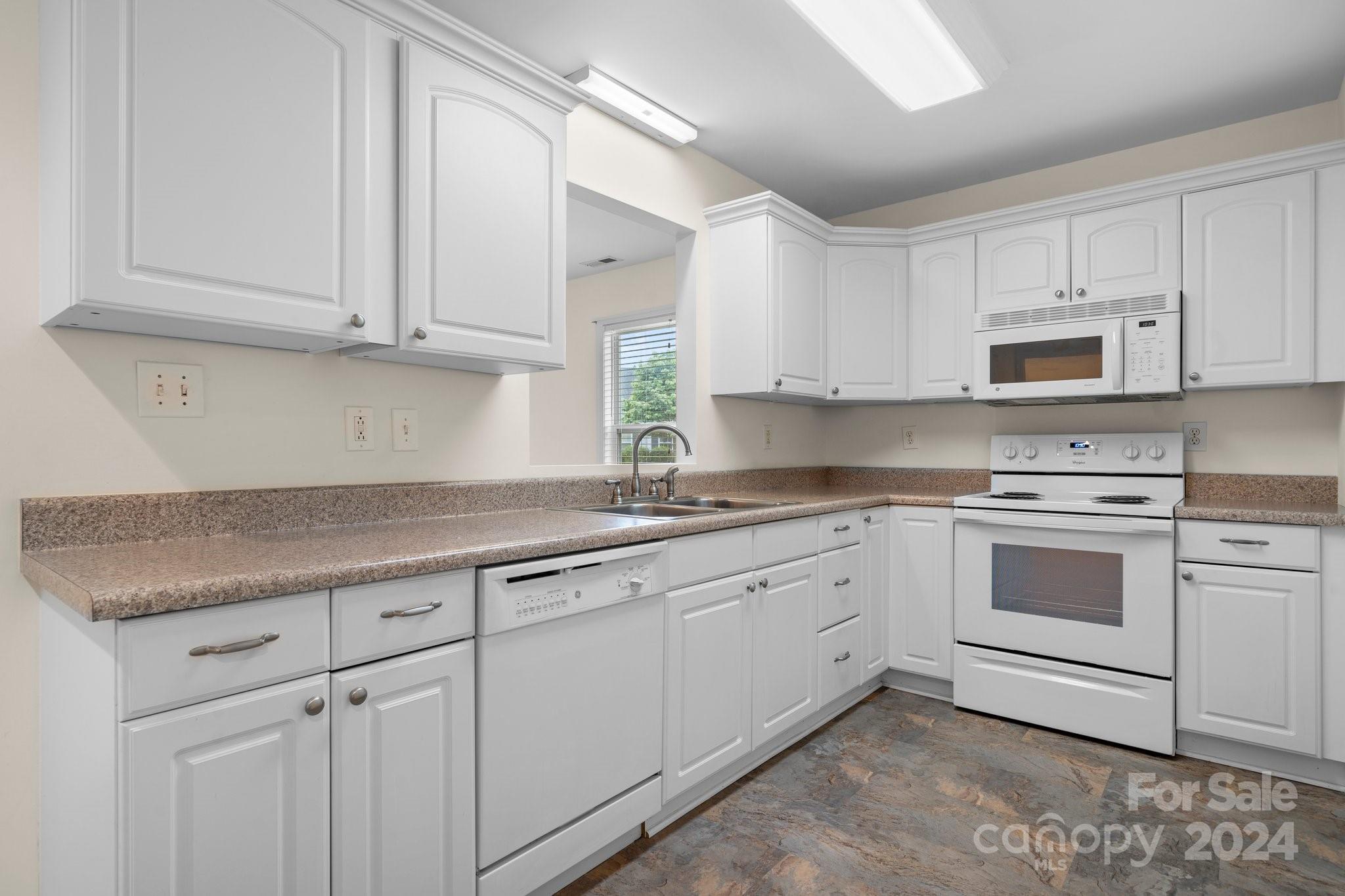 1682 Golden Cedar Lane