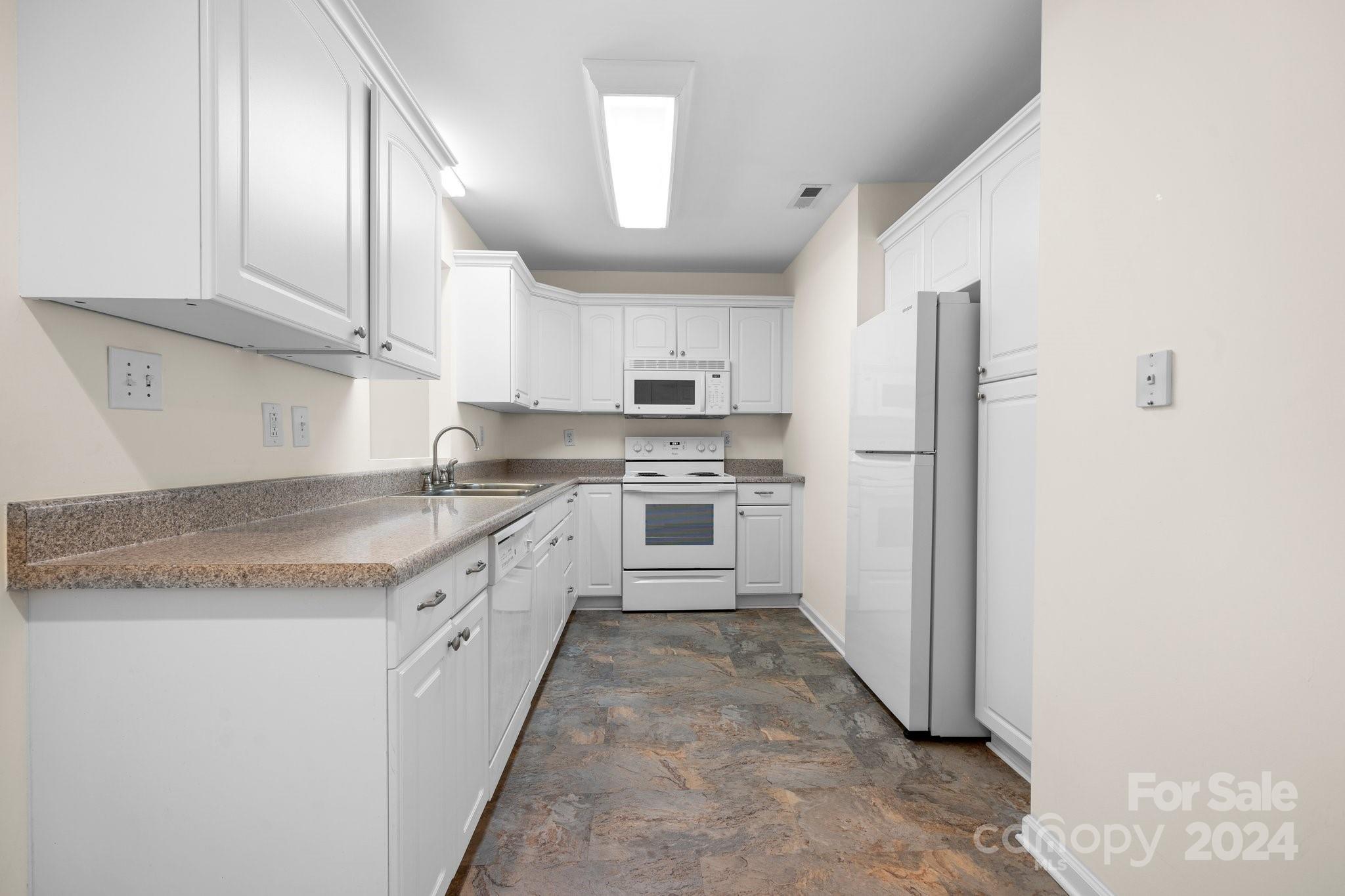 1682 Golden Cedar Lane