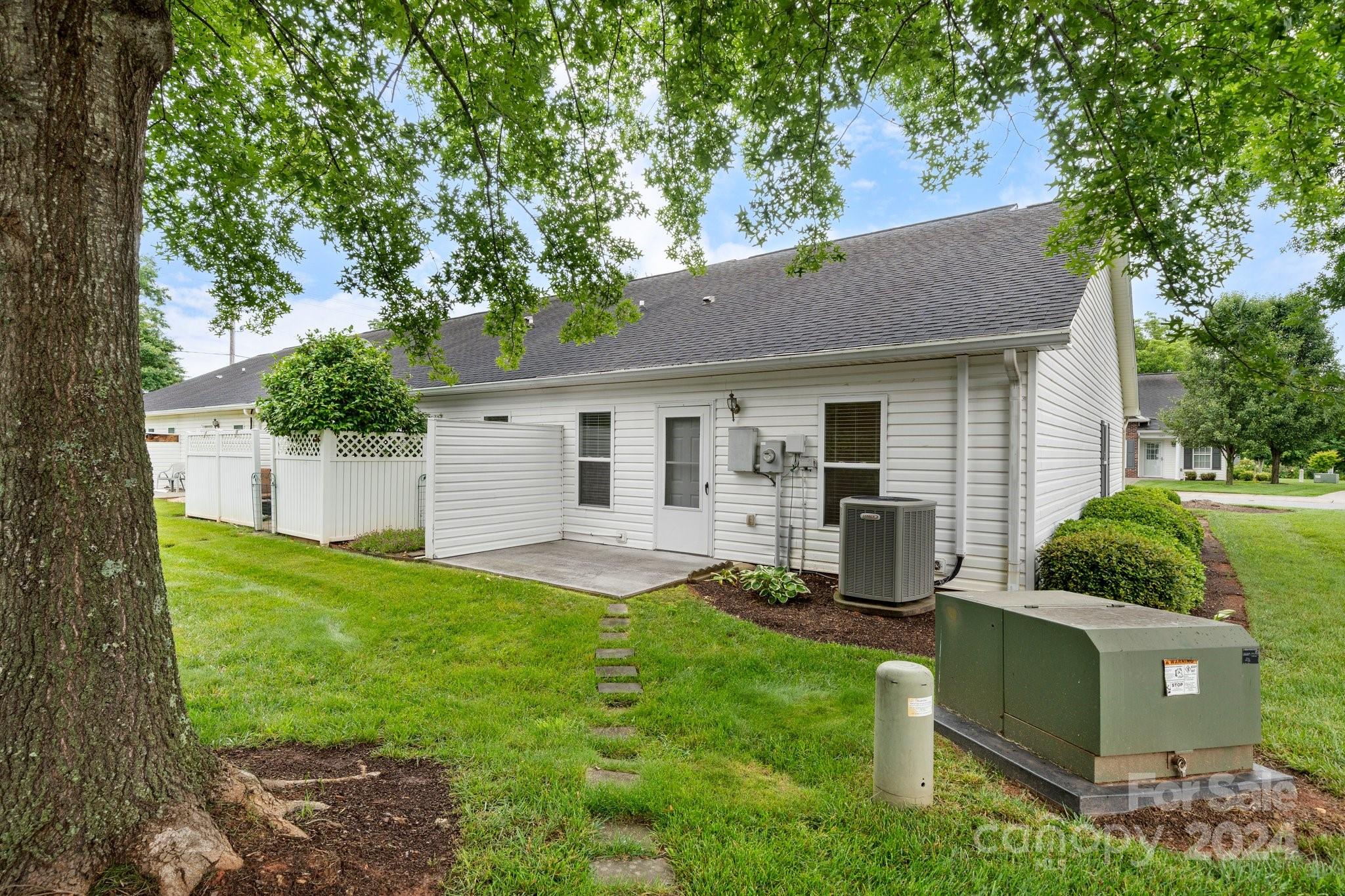 1682 Golden Cedar Lane