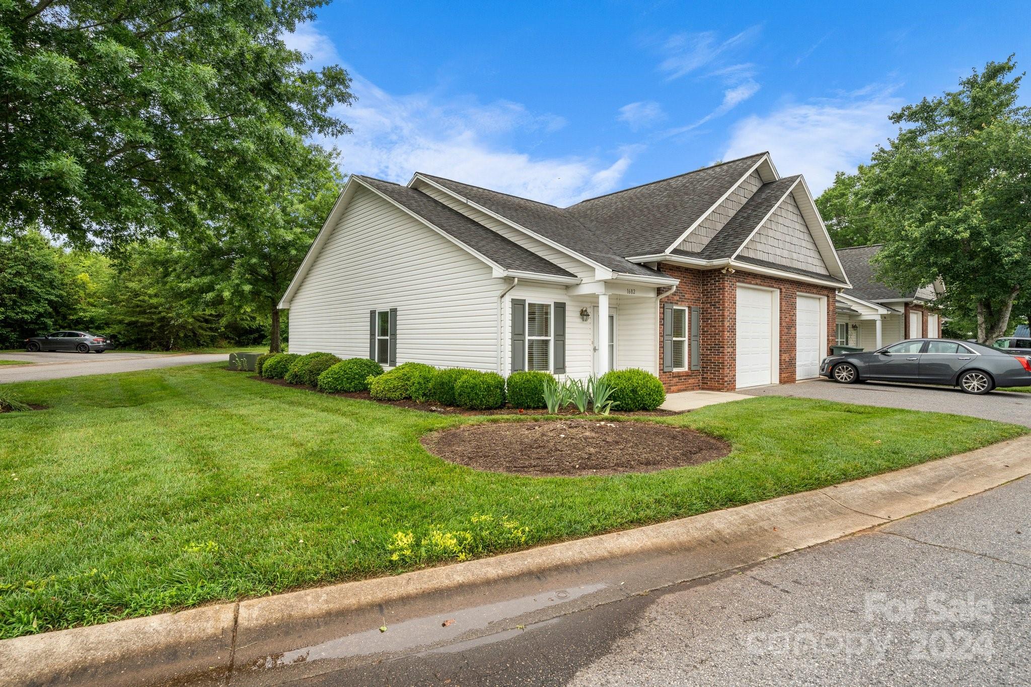 1682 Golden Cedar Lane