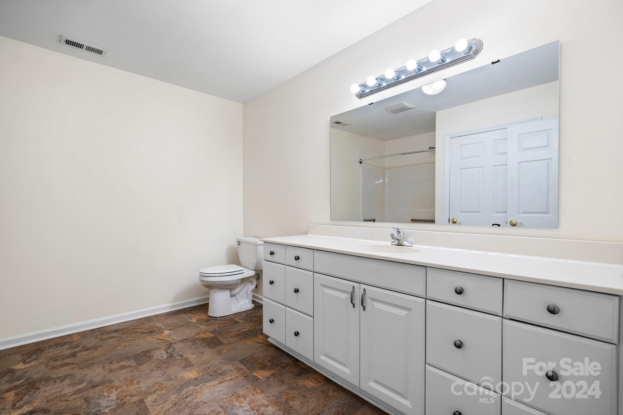 1682 Golden Cedar Lane