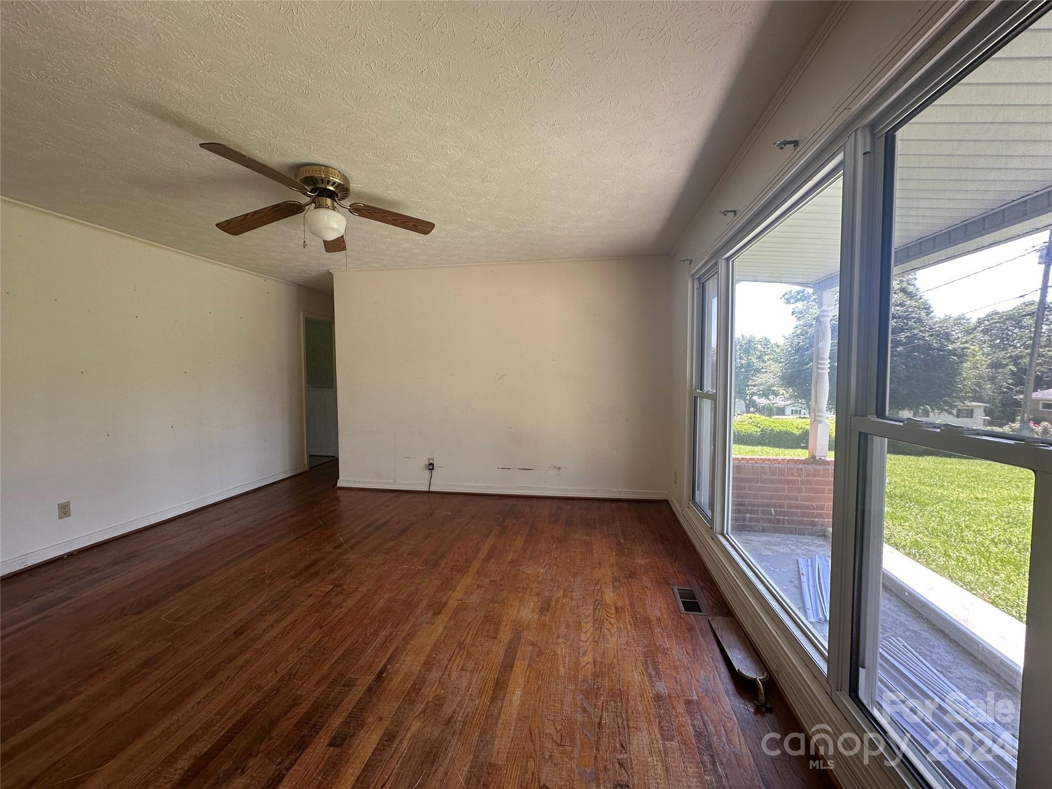 1922 Marigold Lane