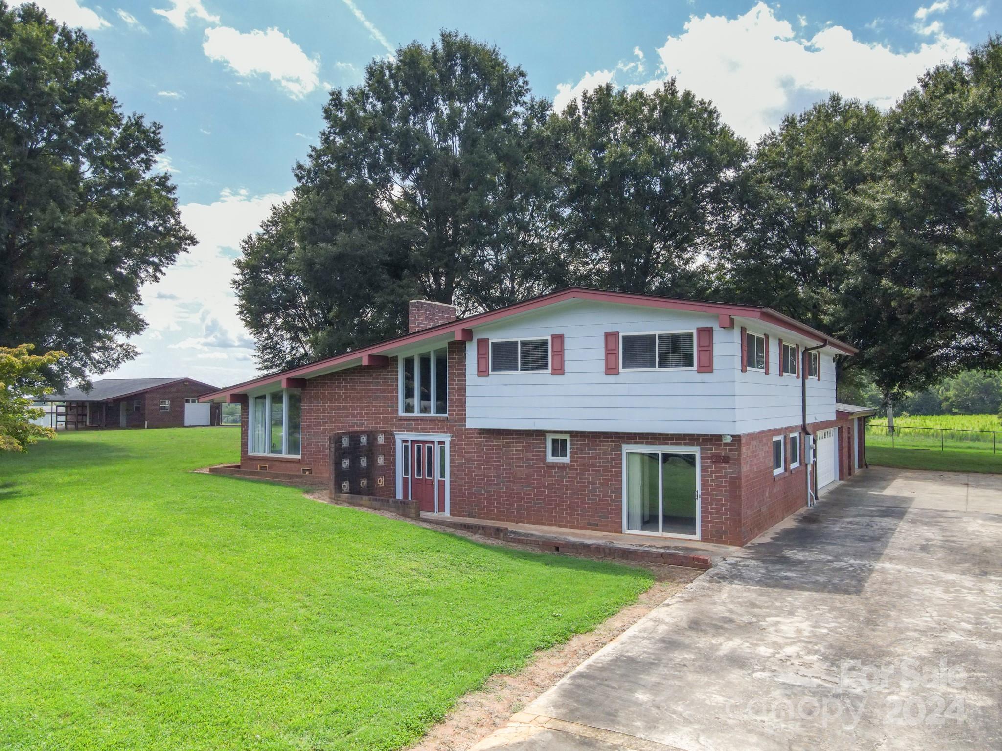 2673 N Olivers Cross Road