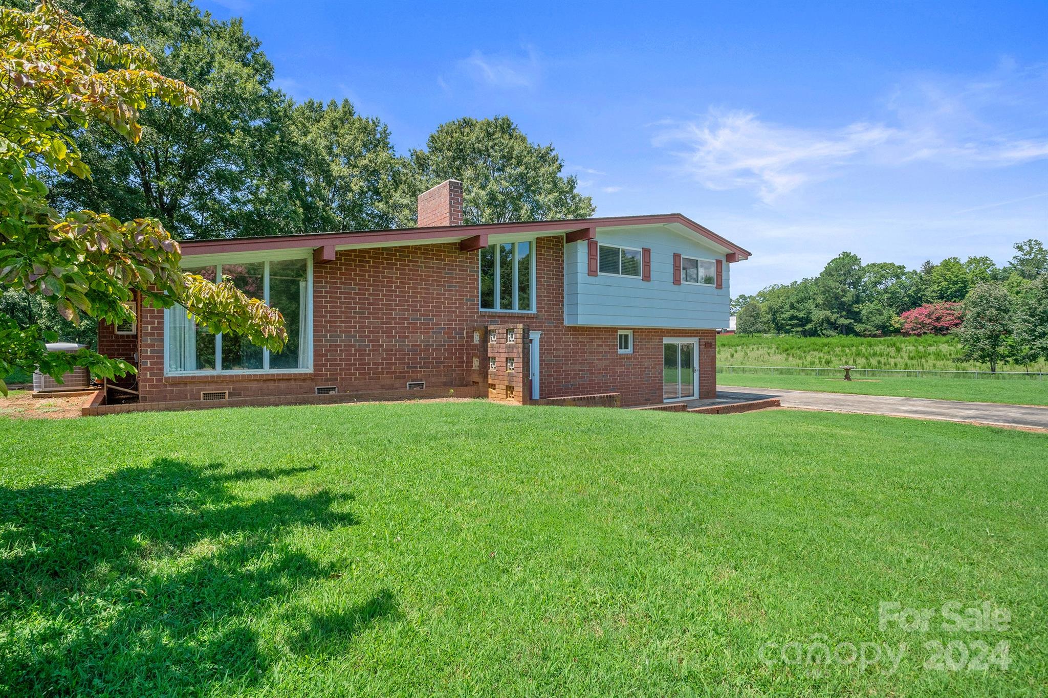 2673 N Olivers Cross Road