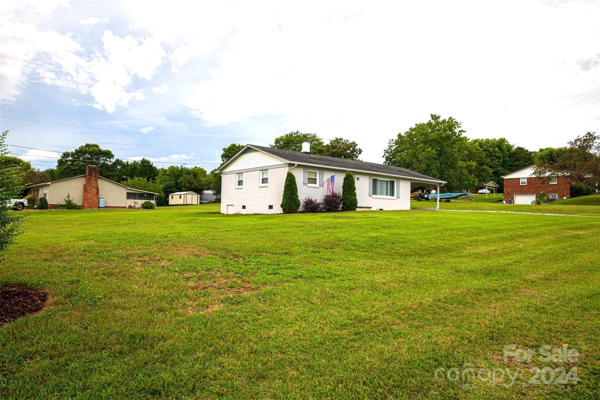 4175 Hickory Nut Ridge Road