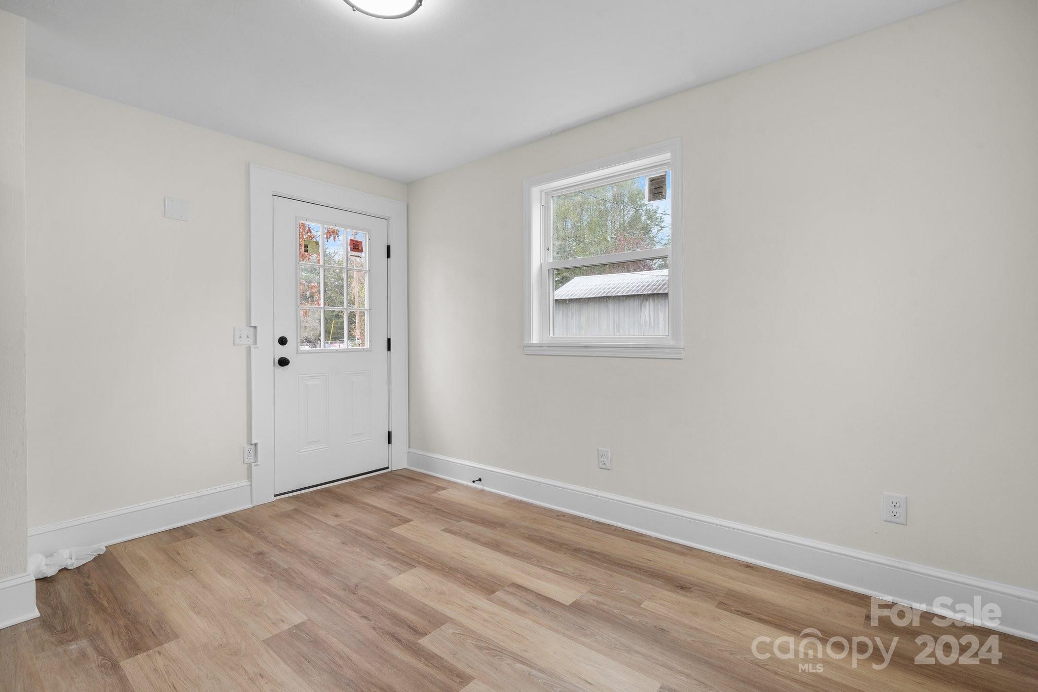 4196 Fairview Hills Drive