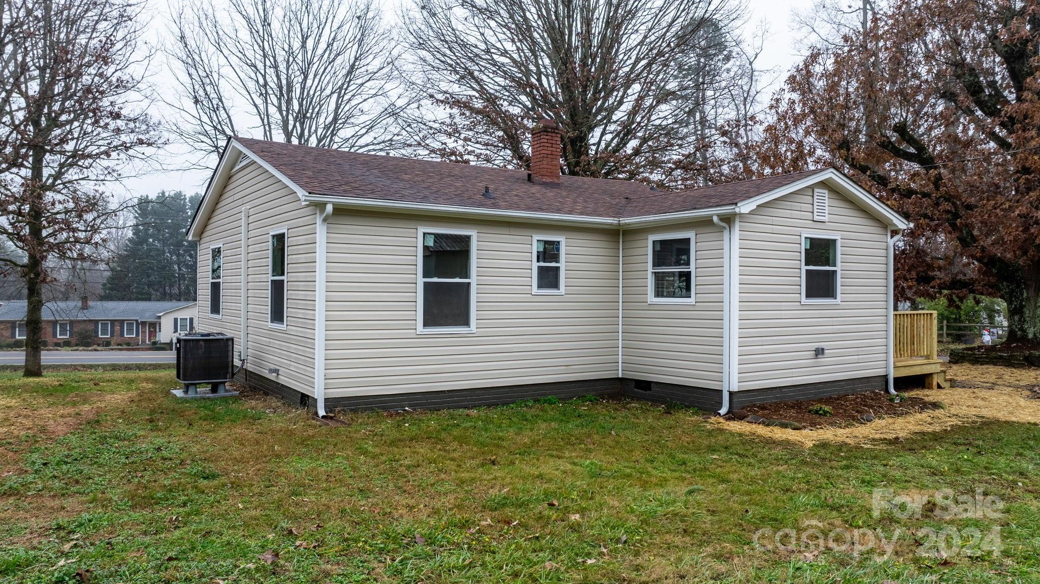 4196 Fairview Hills Drive