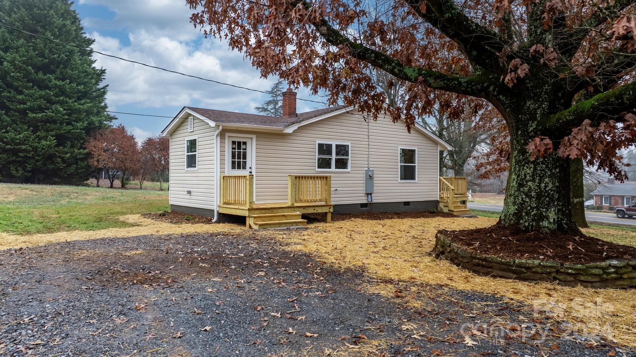 4196 Fairview Hills Drive