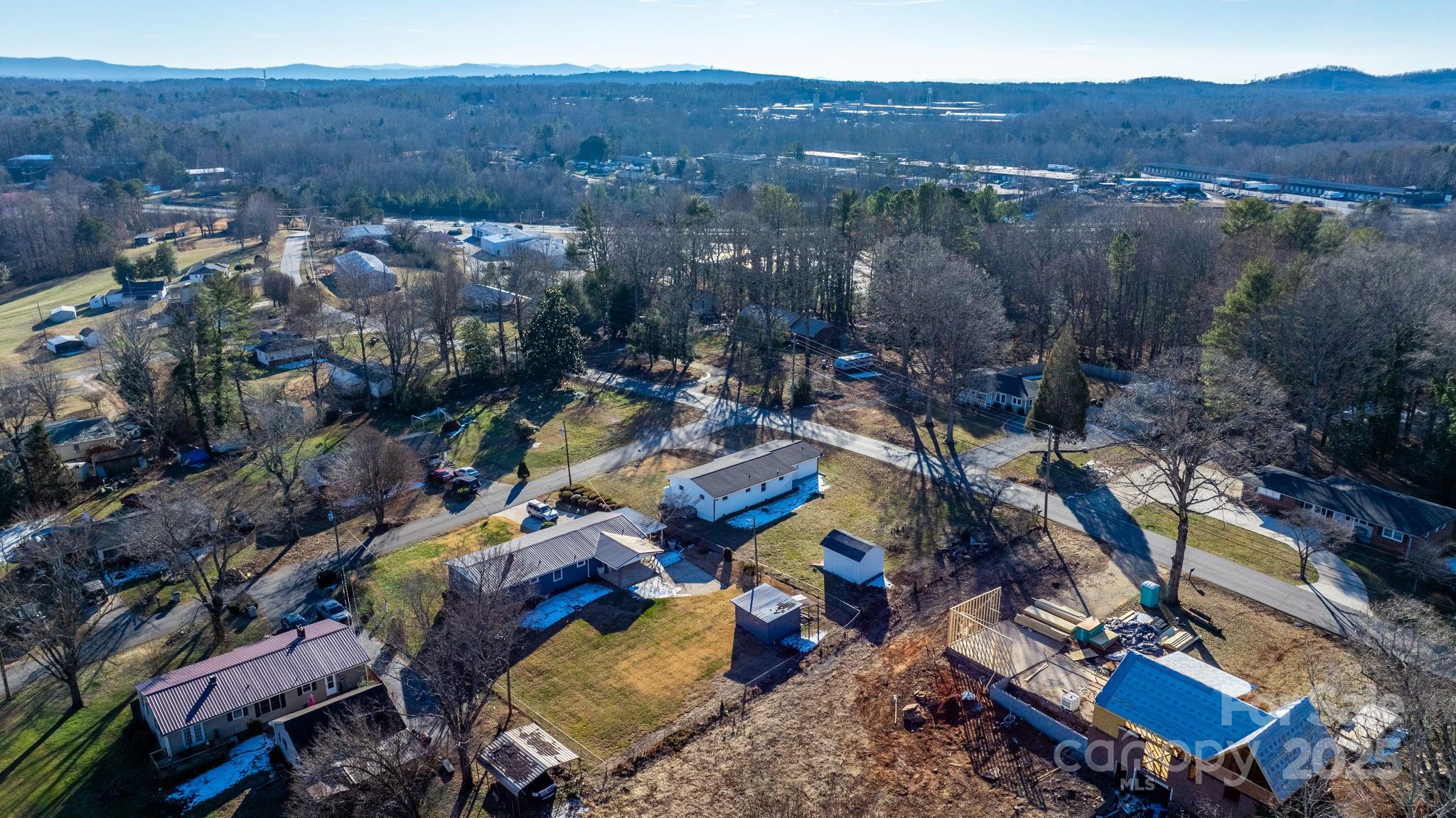 1922 Marigold Lane SE