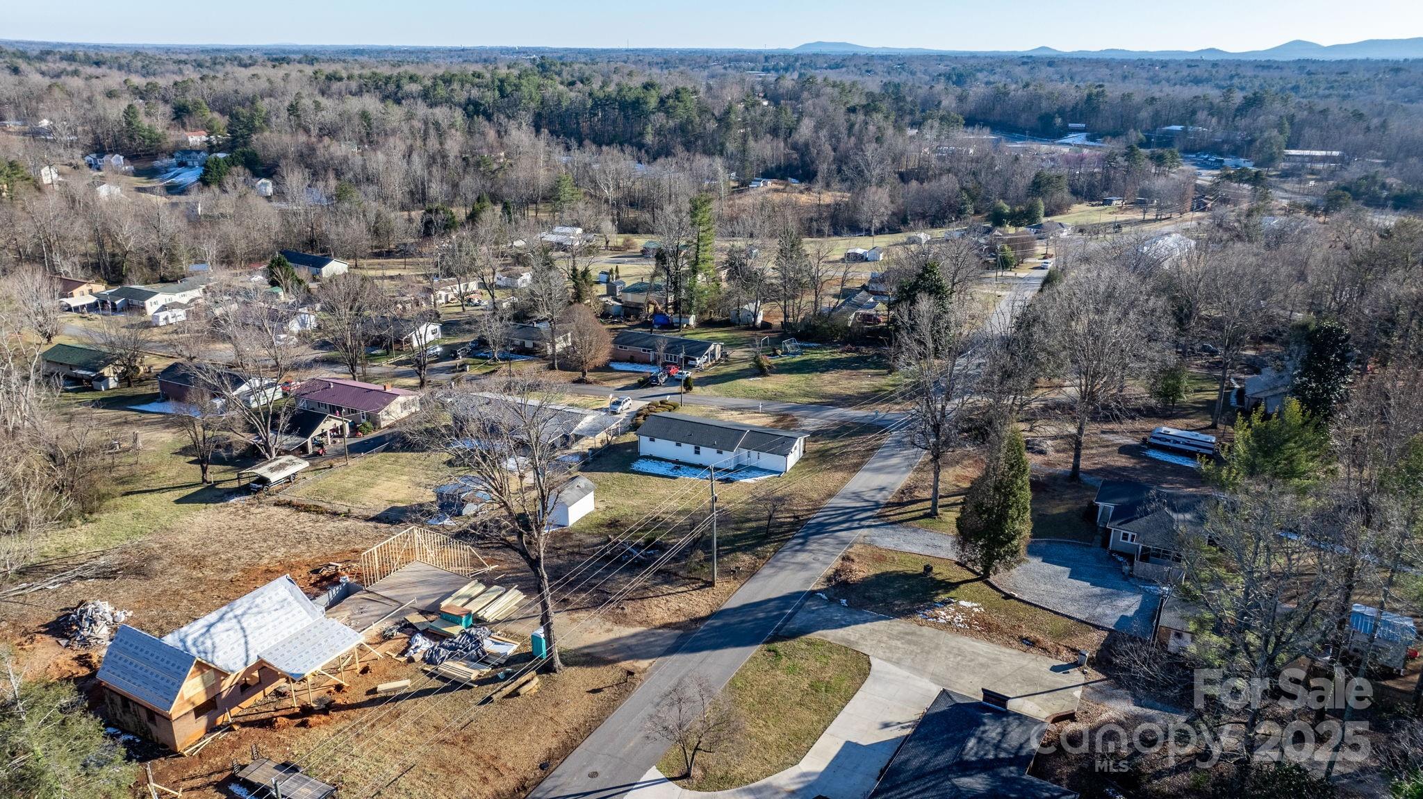 1922 Marigold Lane SE