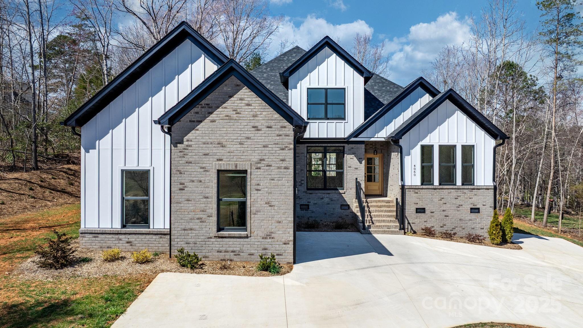 4060 Steve Ikerd Drive NE