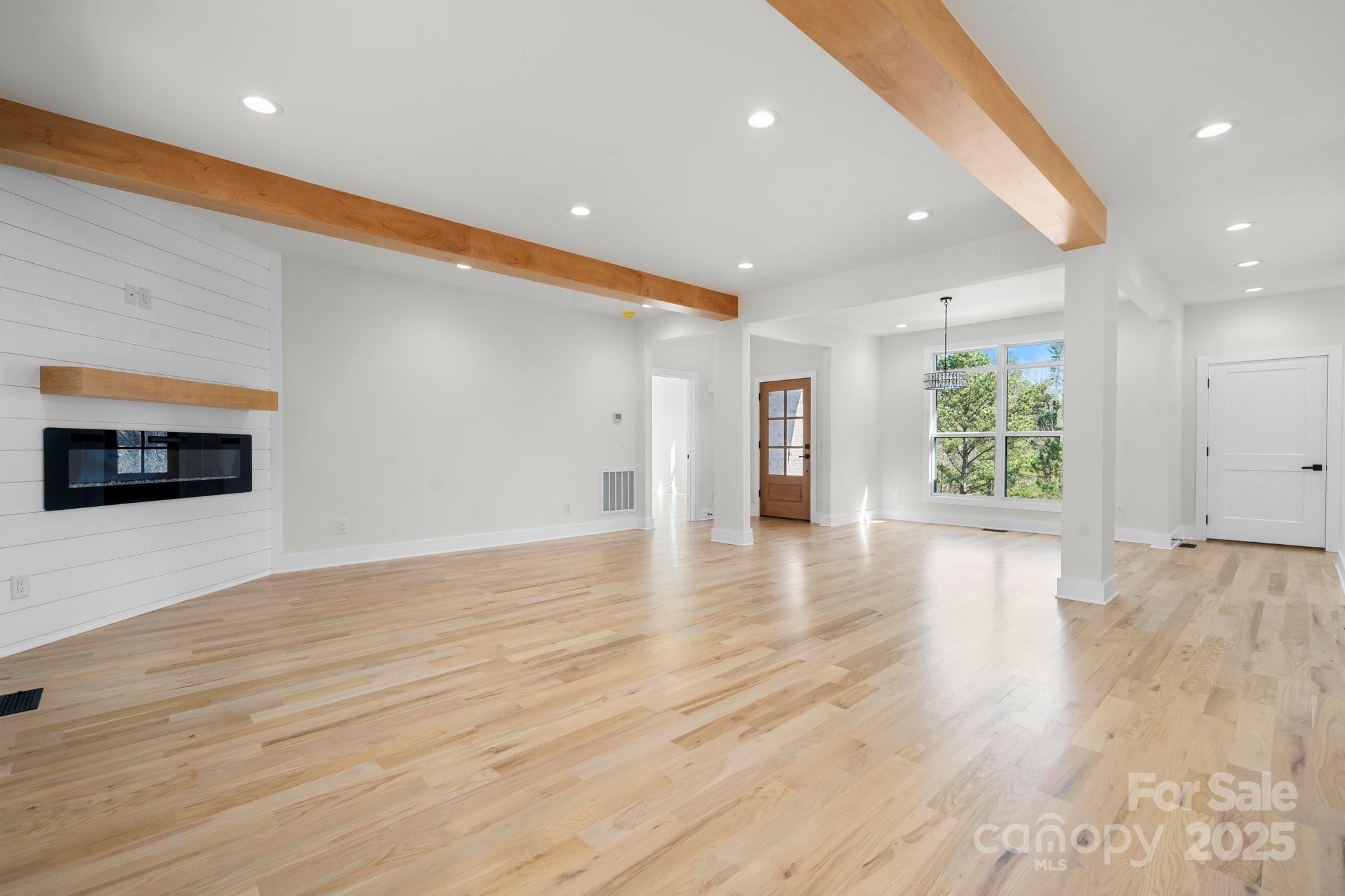 4060 Steve Ikerd Drive NE