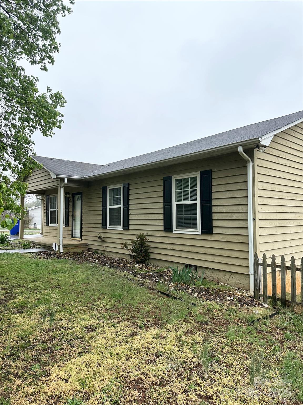 3201 Smokey Lane
