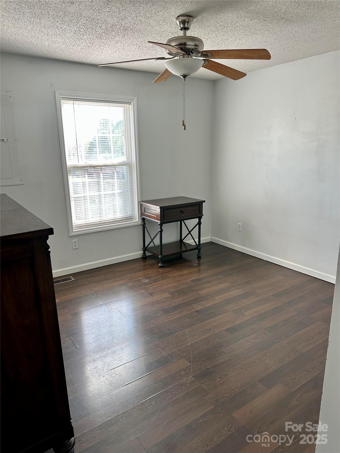 3201 Smokey Lane