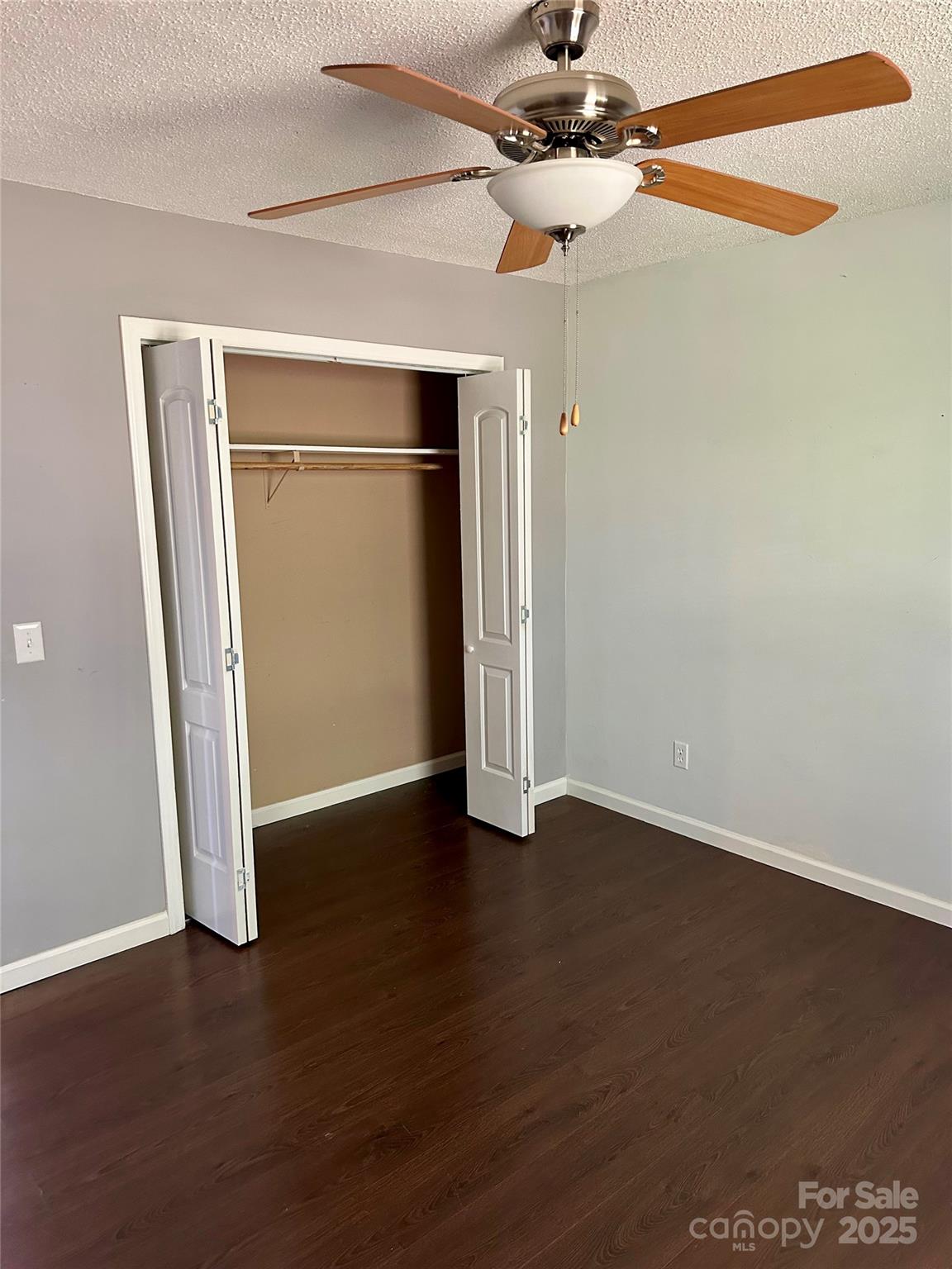 3201 Smokey Lane