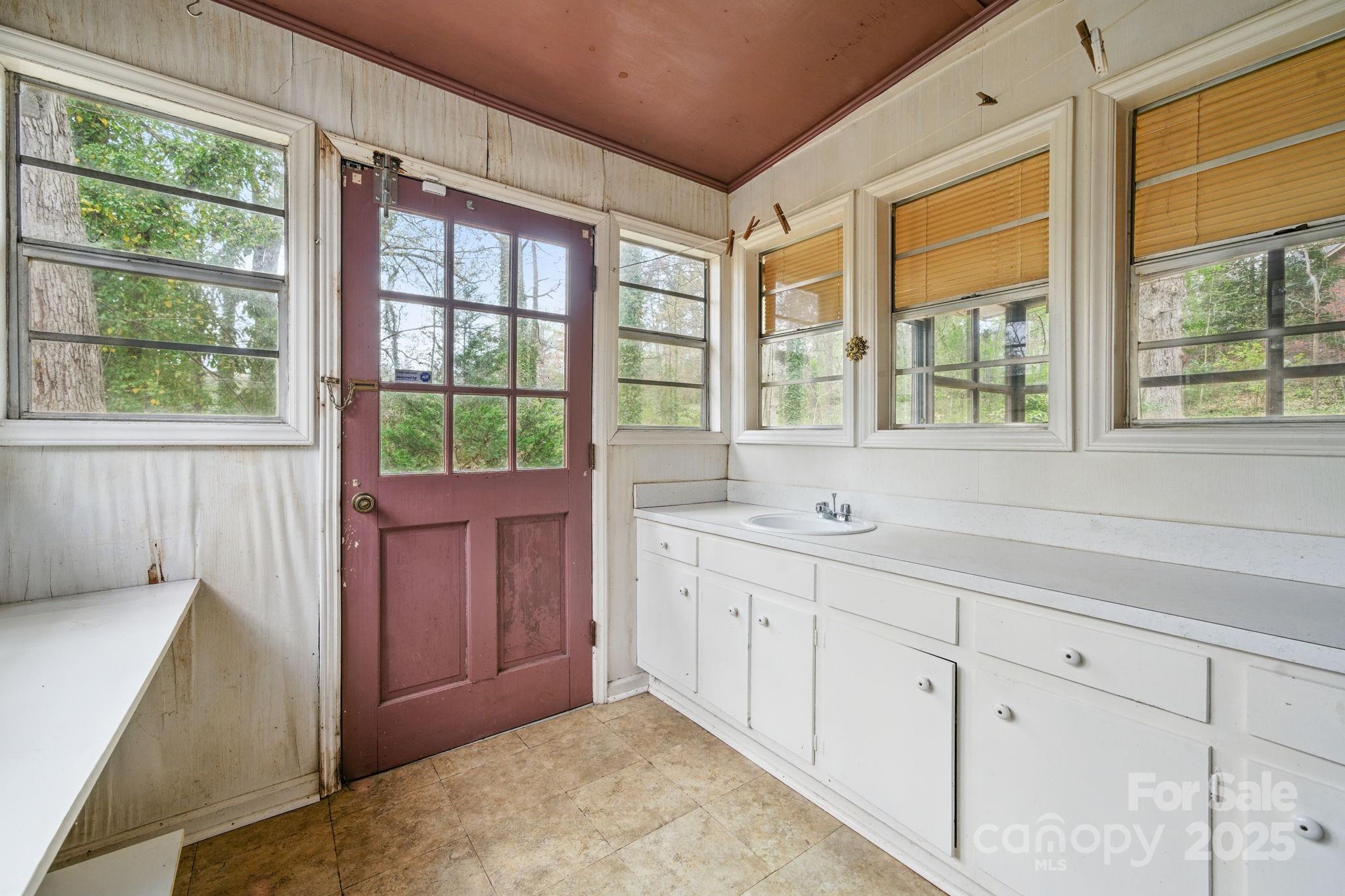 507 Rector Avenue SE