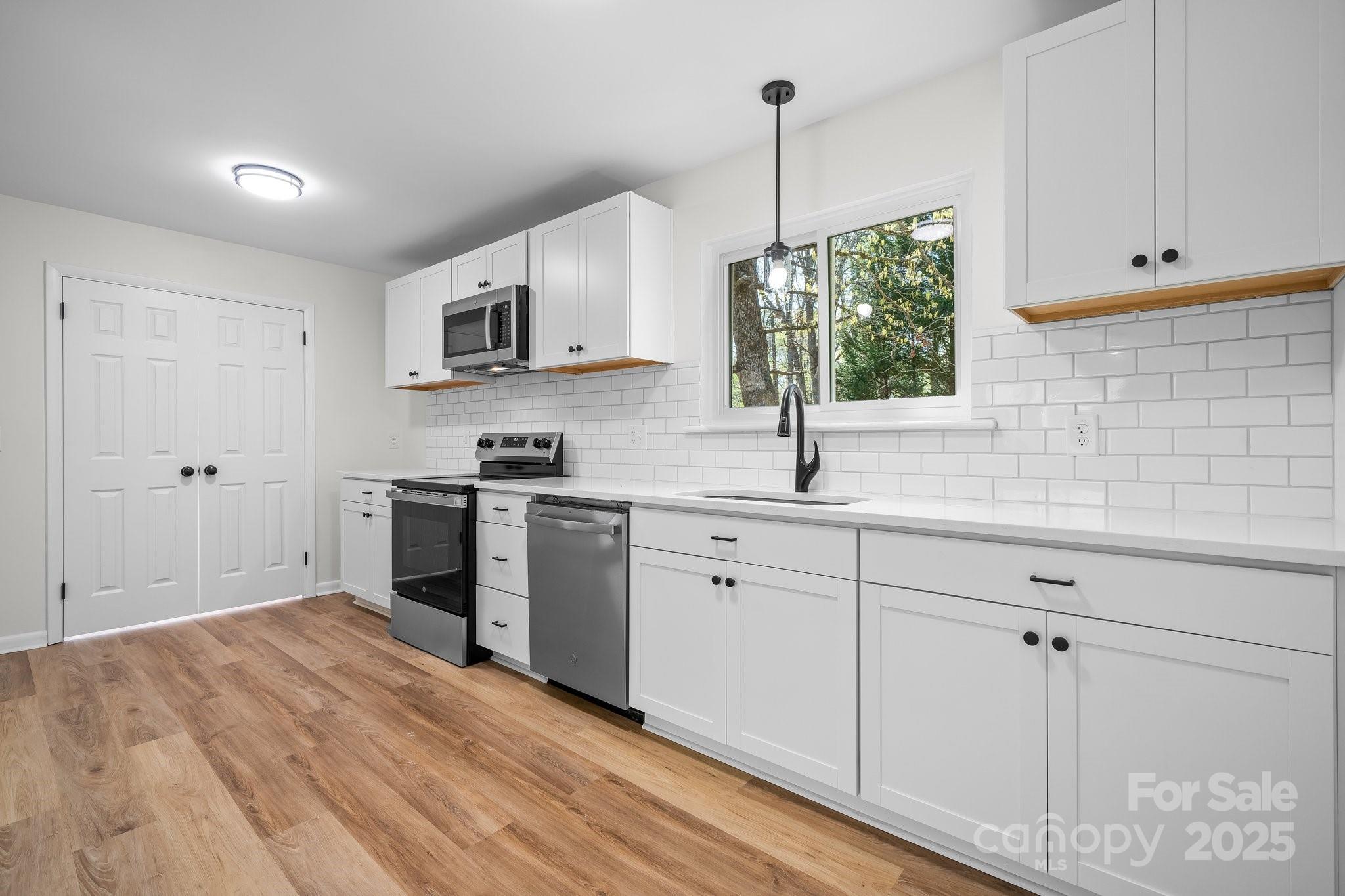 3973 Greenwood Drive