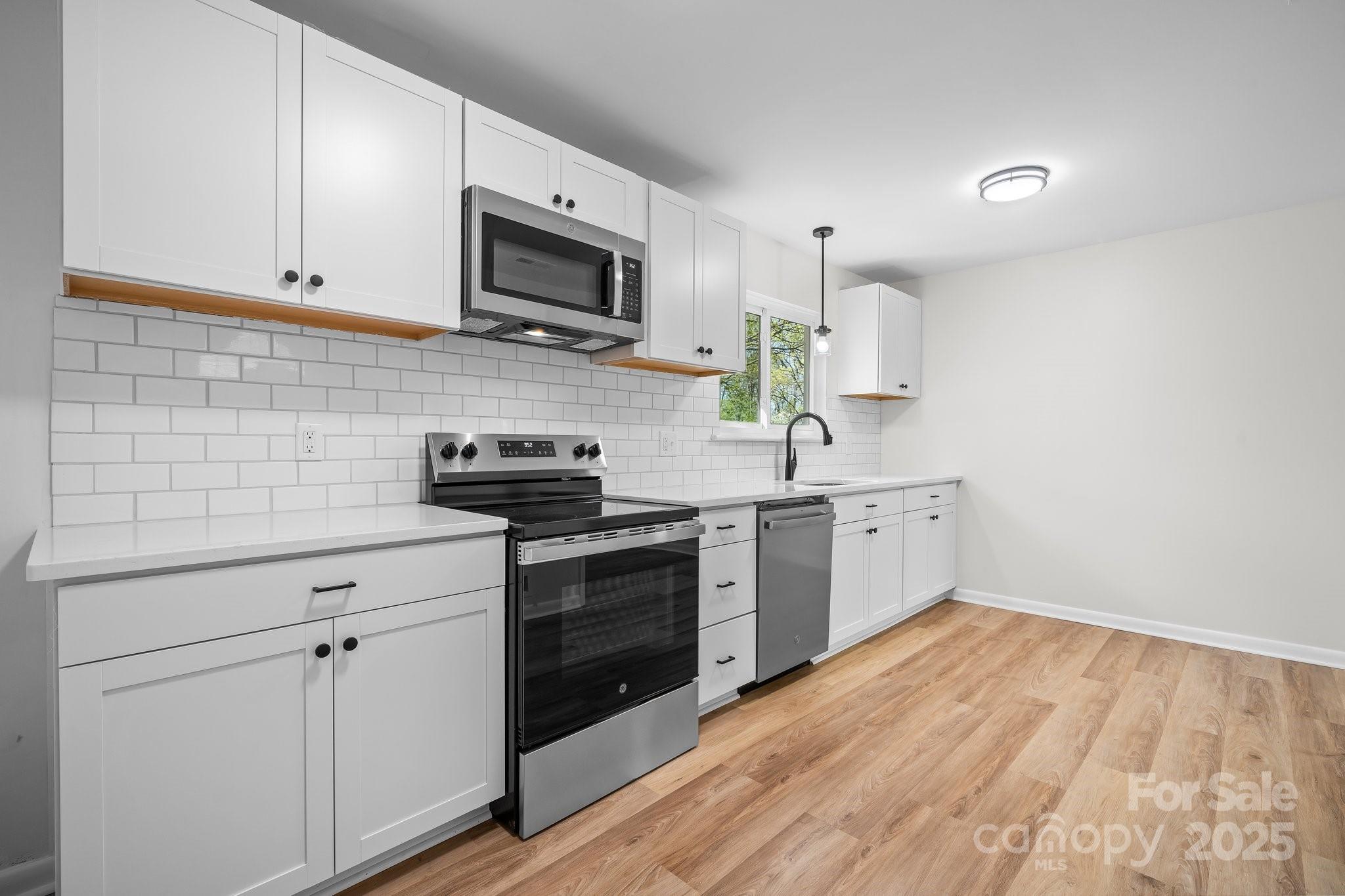 3973 Greenwood Drive