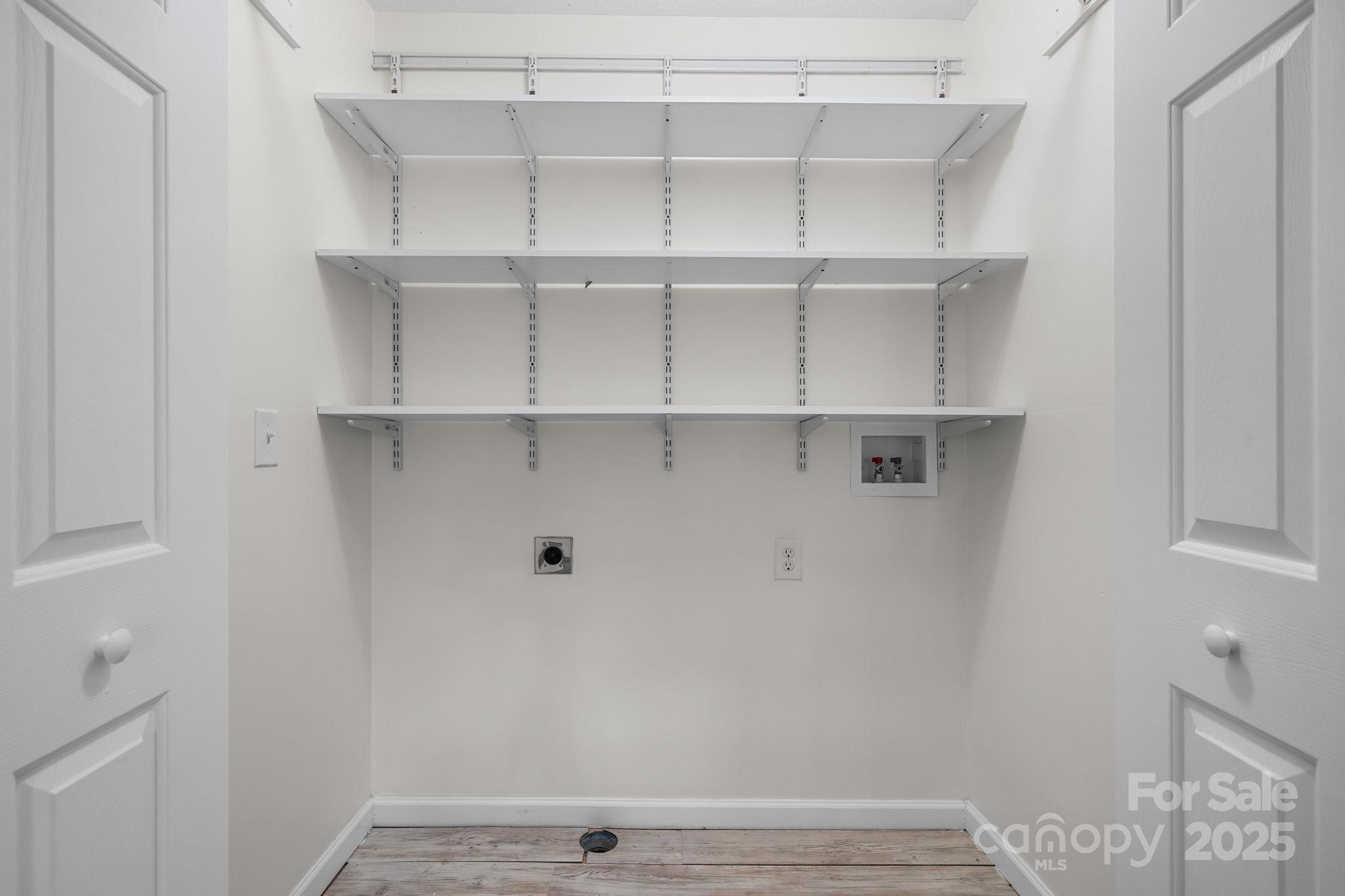 112 N Council Oaks Street