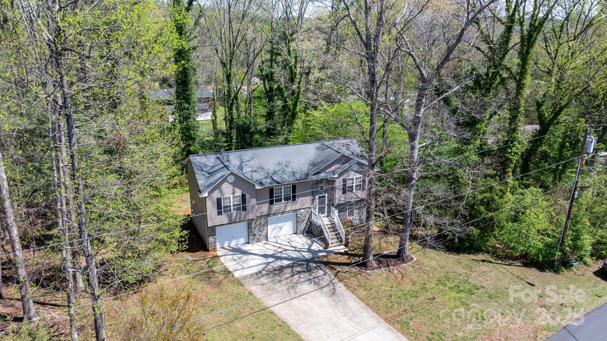 112 N Council Oaks Street