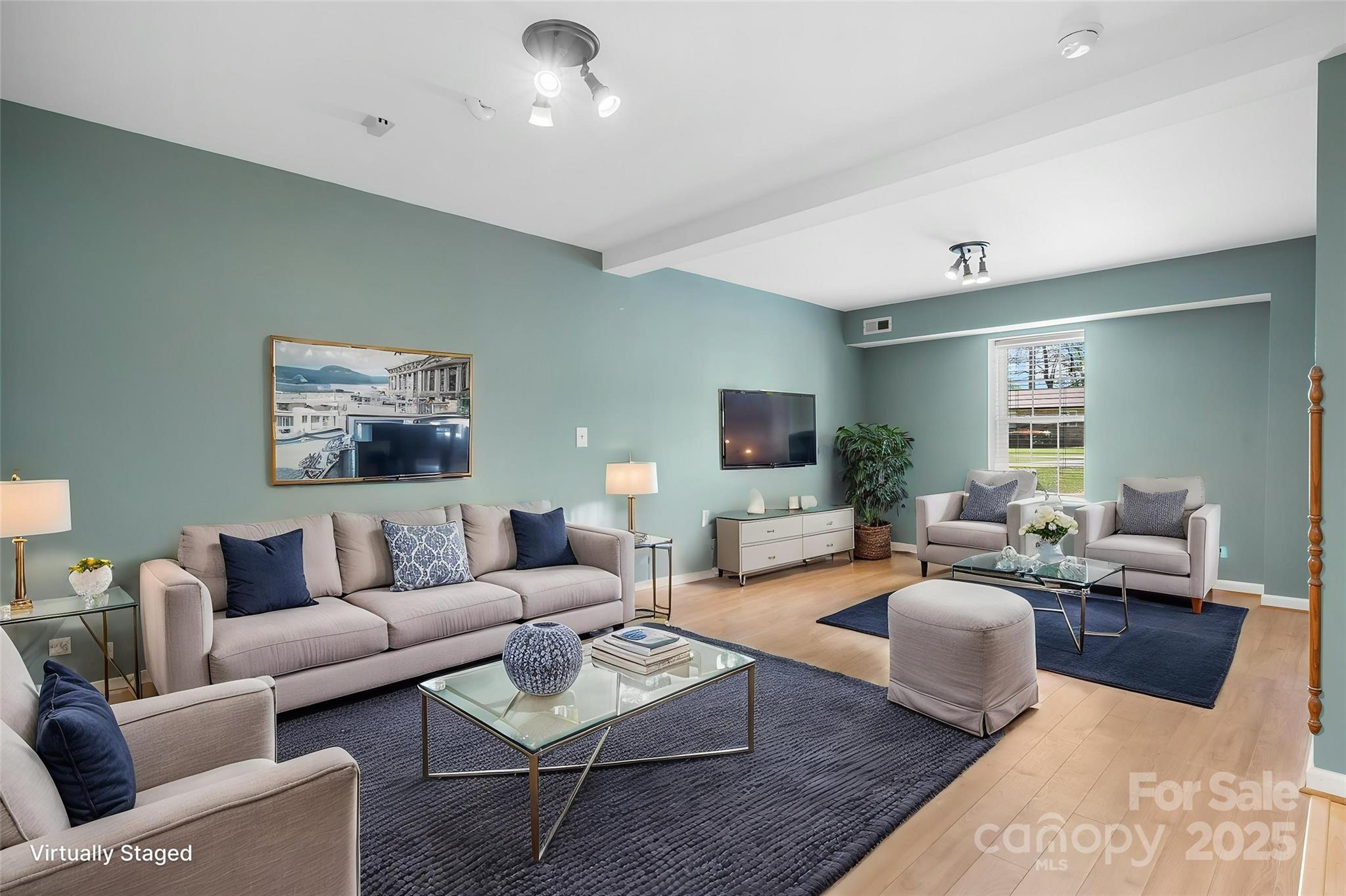 112 N Council Oaks Street