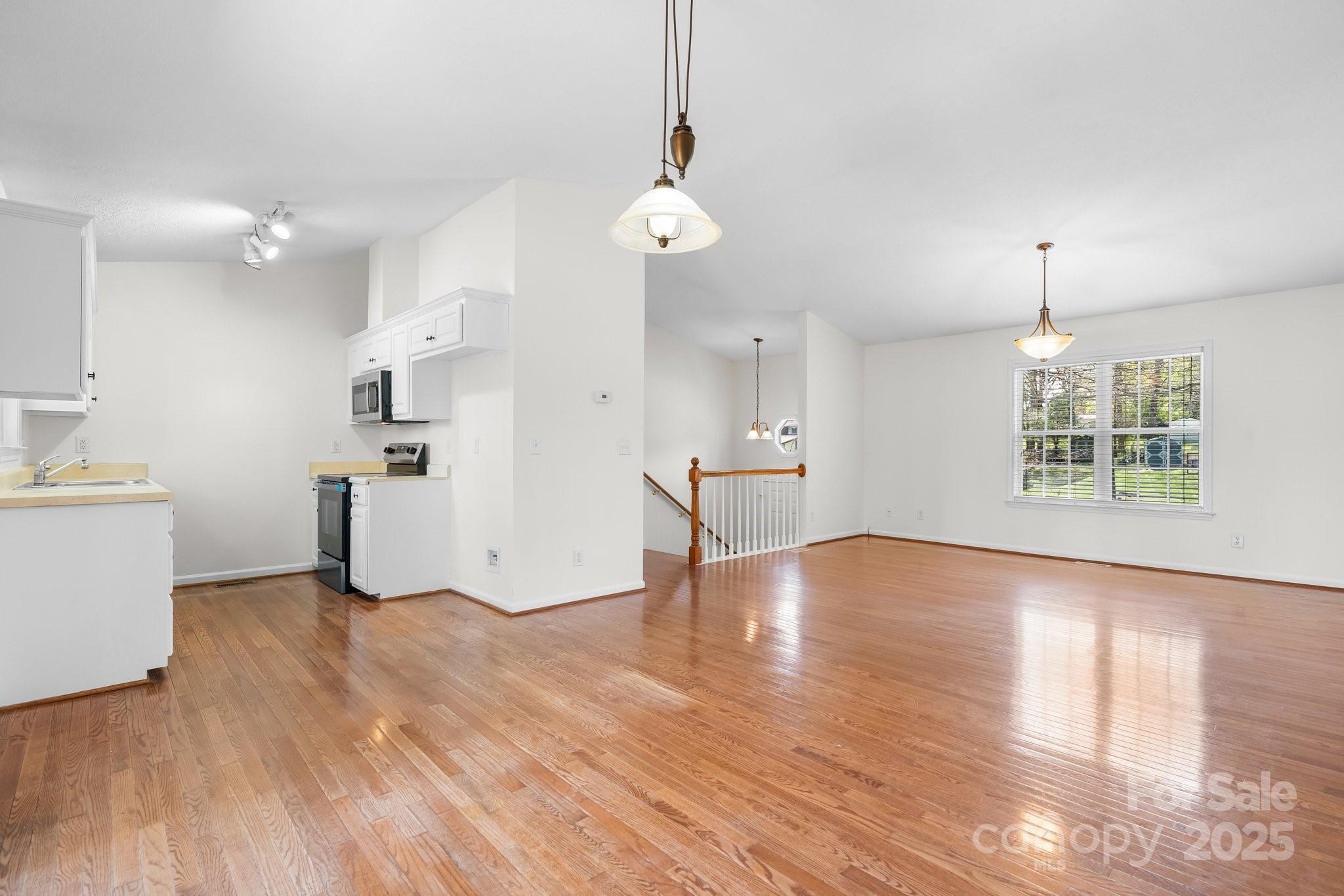 112 N Council Oaks Street