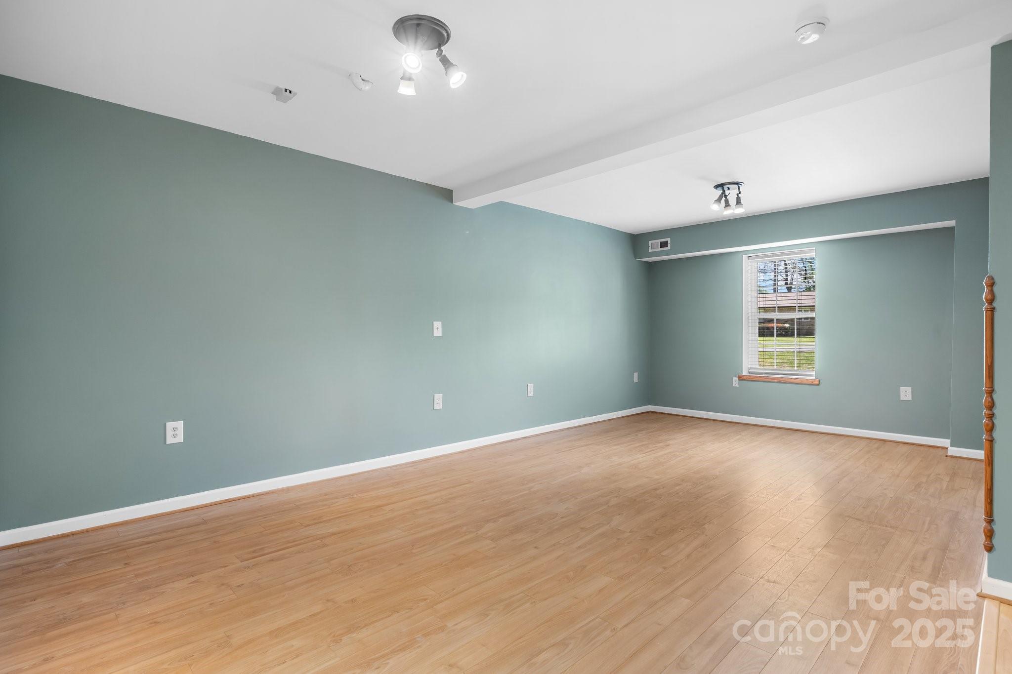 112 N Council Oaks Street