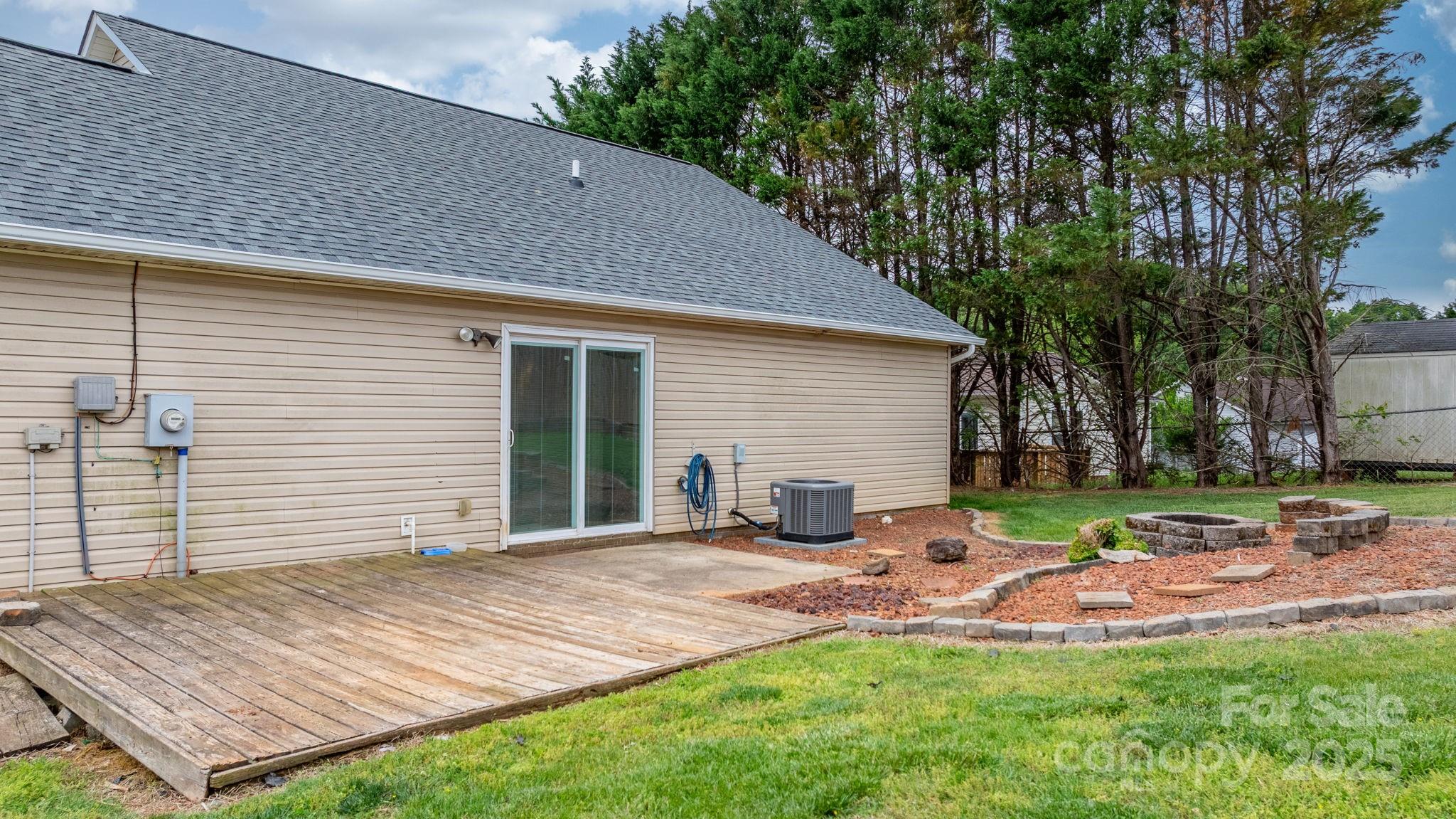 5052 Swinging Bridge Road
