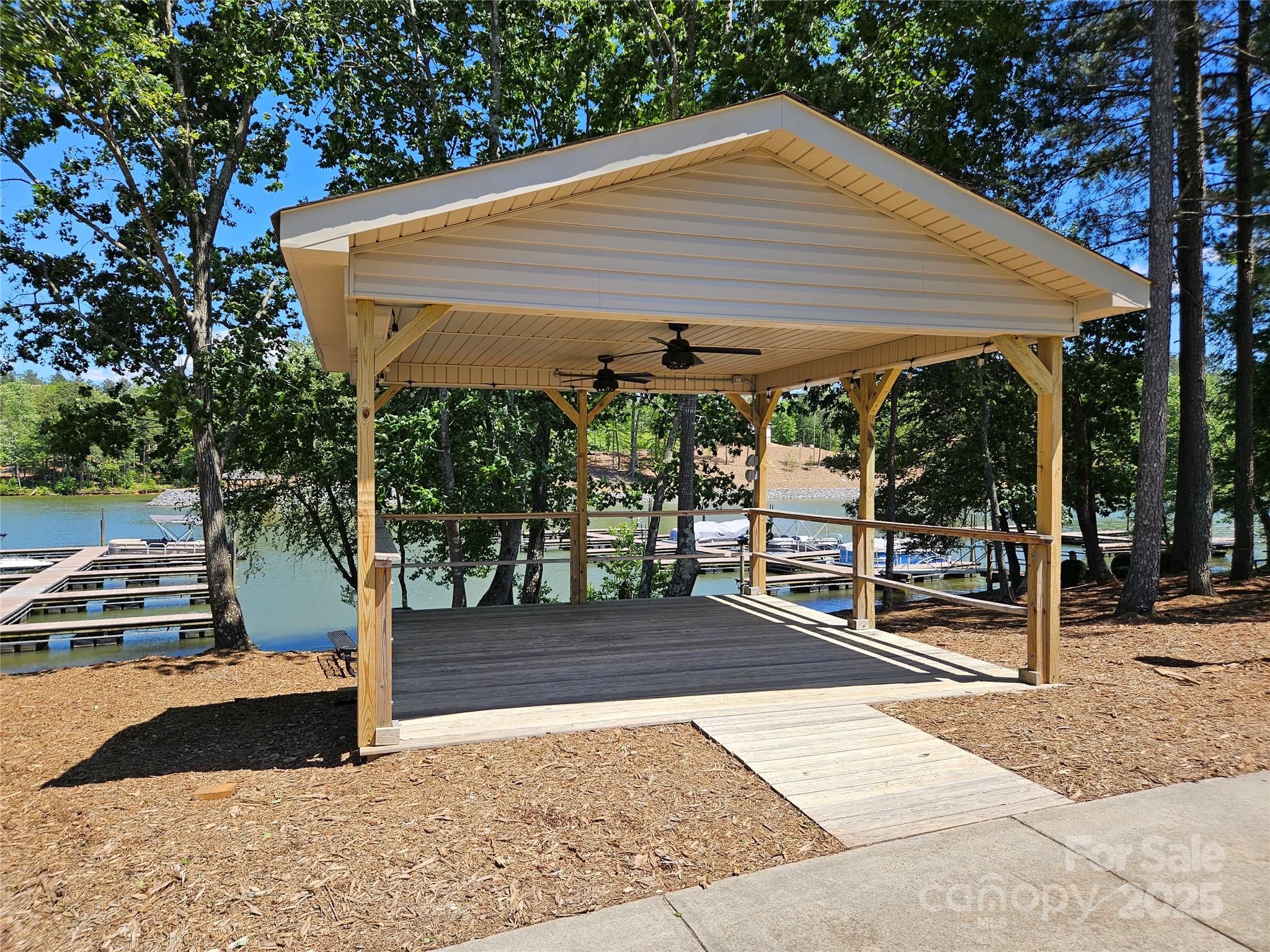 2446 W Paradise Harbor Drive Unit: 13