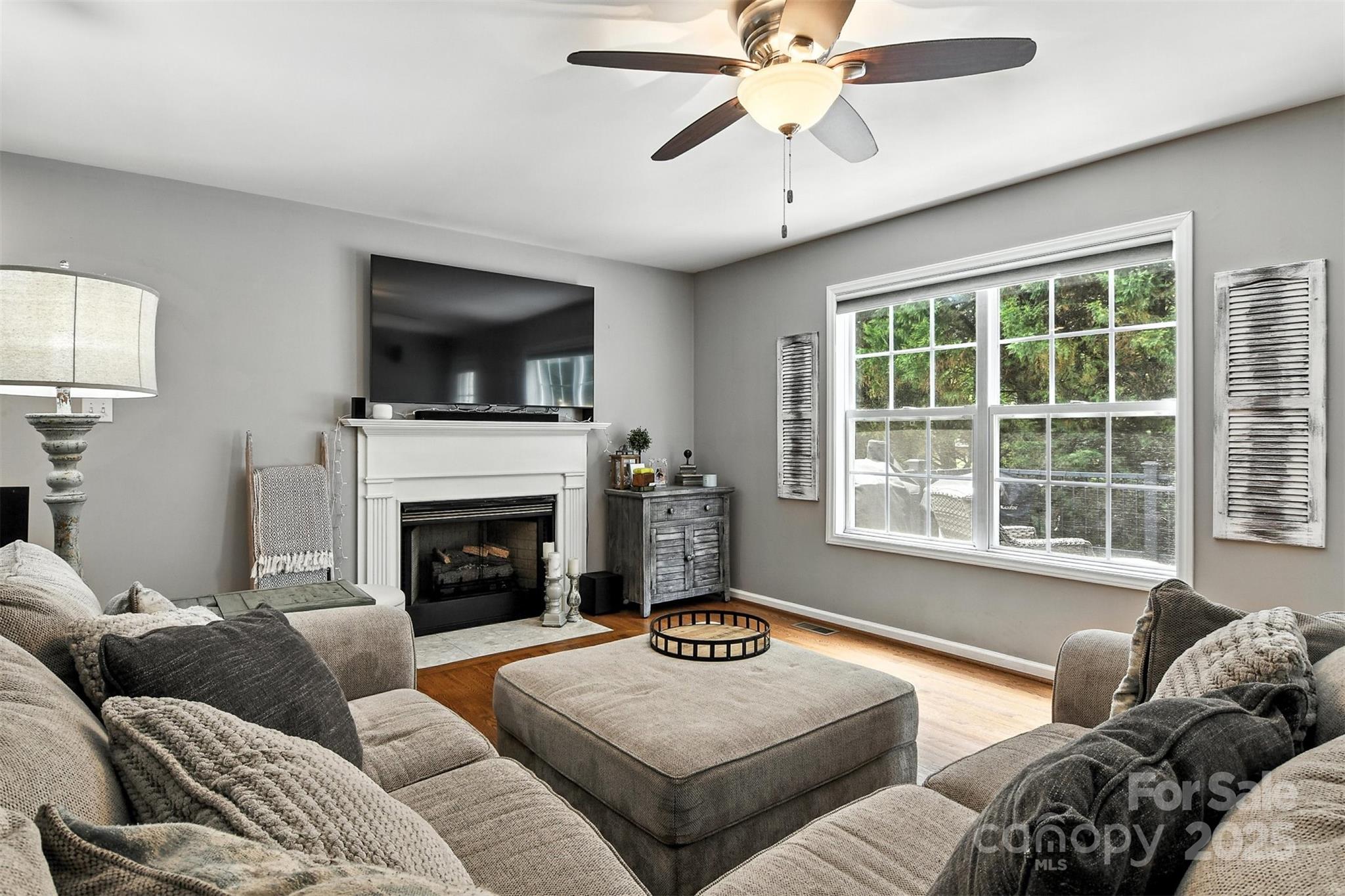 2367 24th Street Lane NE