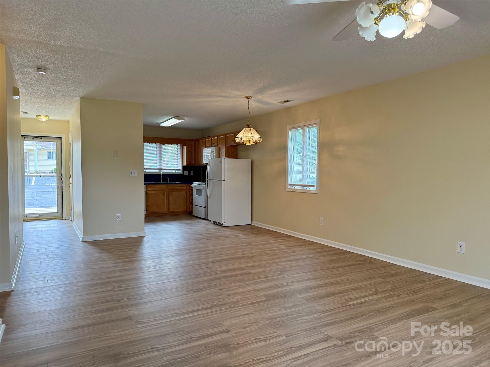 3368 White Oak Court