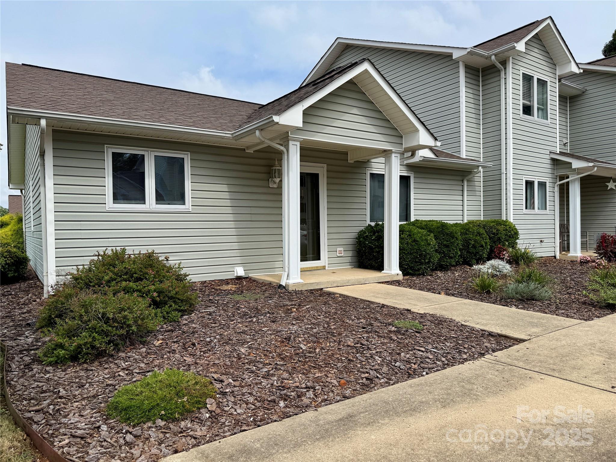 3368 White Oak Court