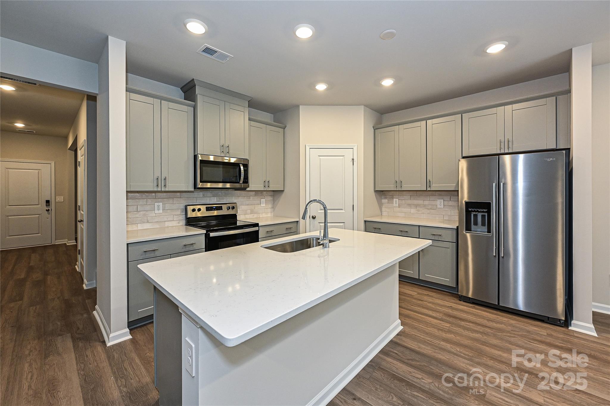 2094 Sunflower Circle