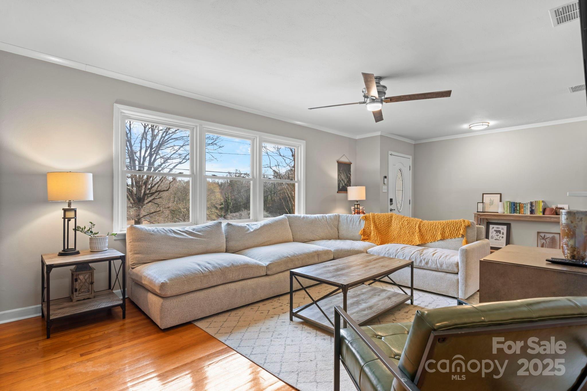 1905 10th Street Place NW