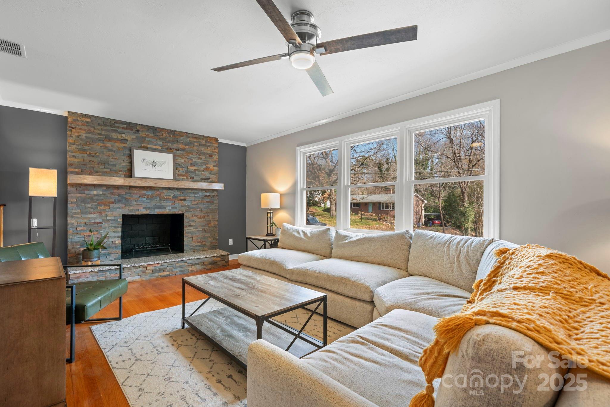 1905 10th Street Place NW