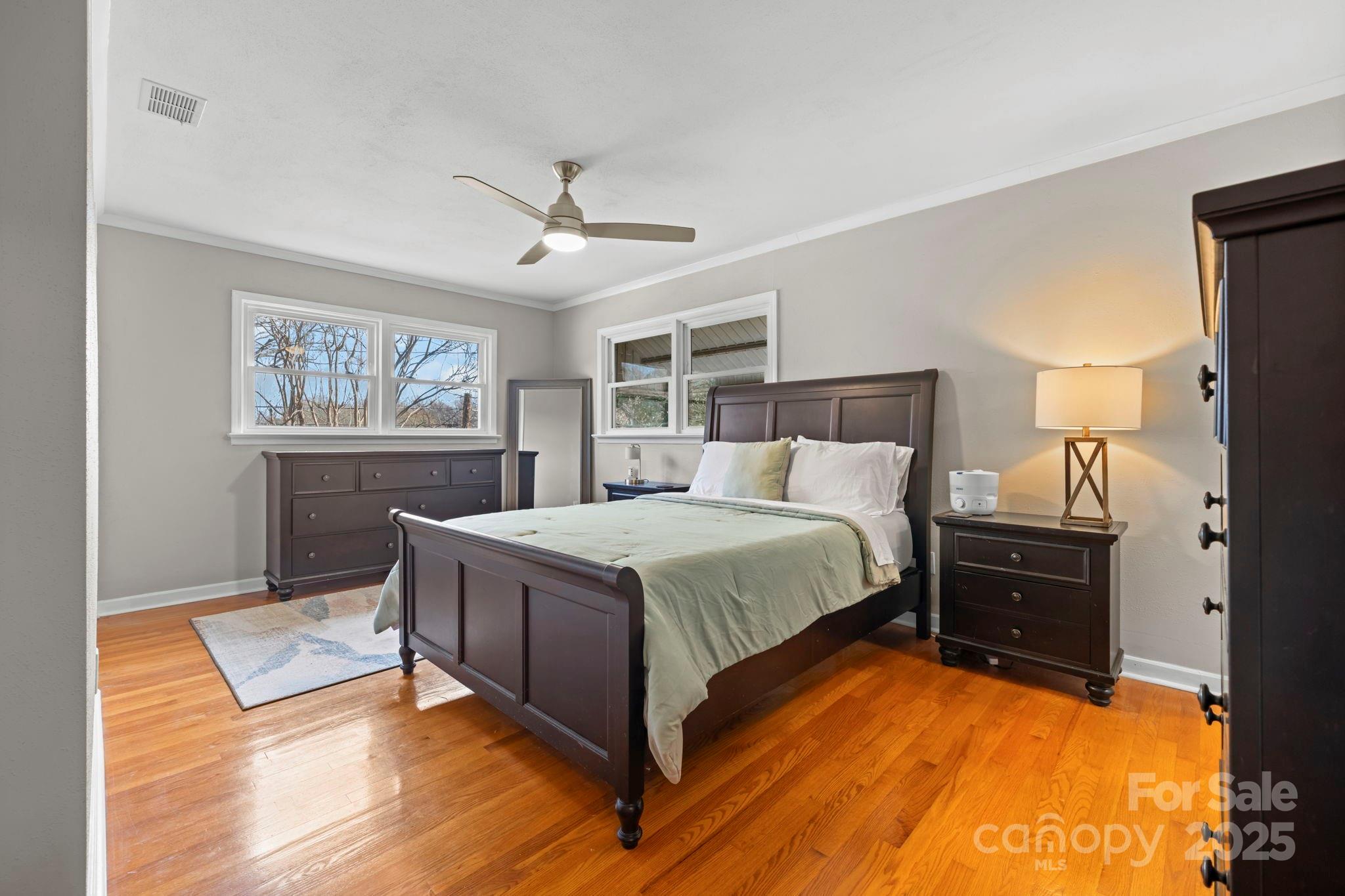 1905 10th Street Place NW