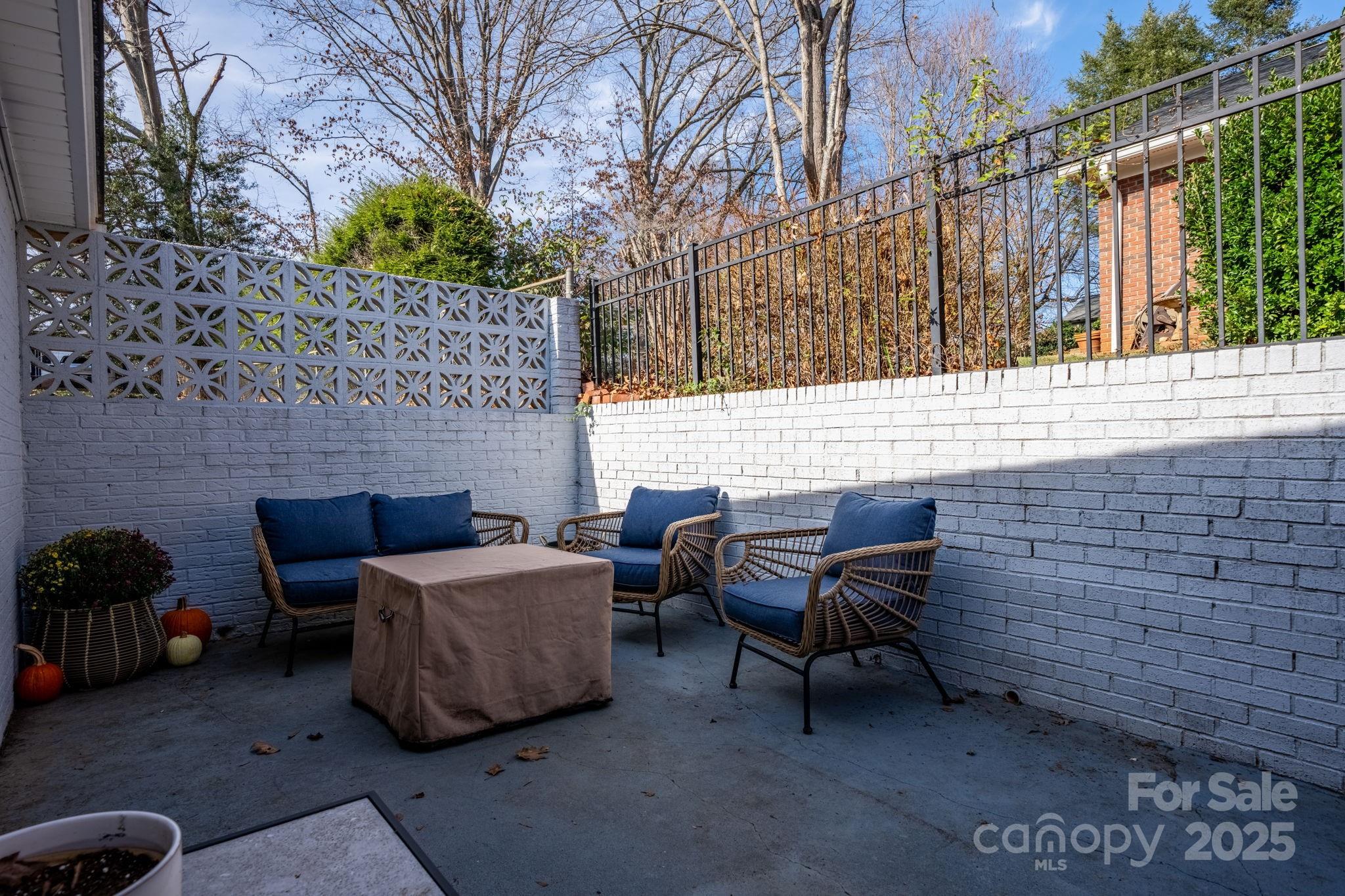 1905 10th Street Place NW