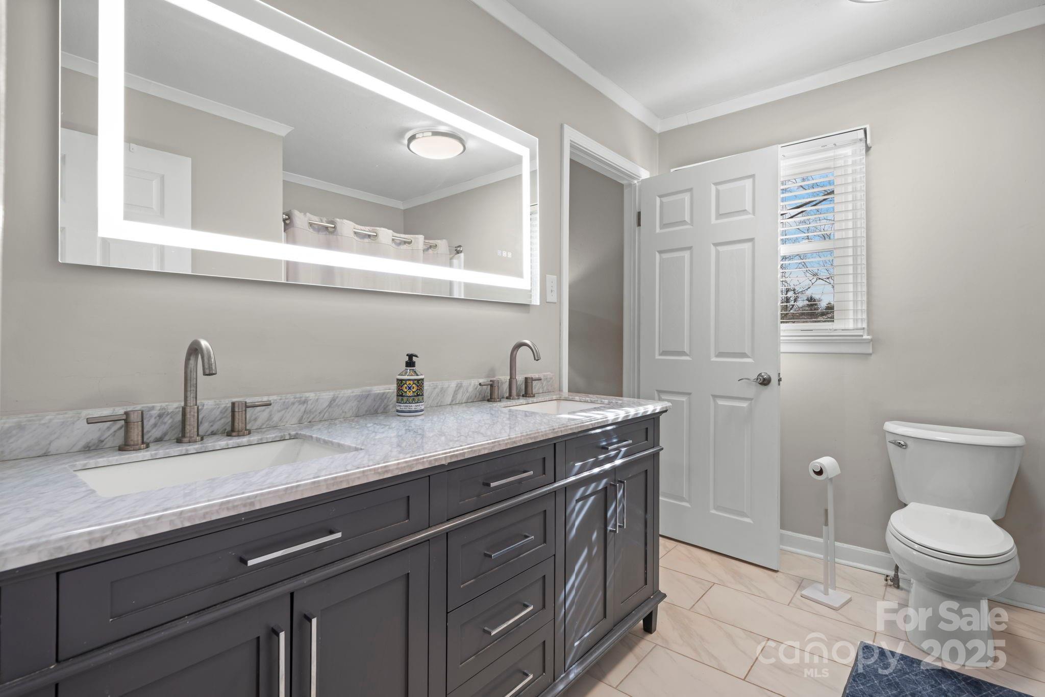 1905 10th Street Place NW