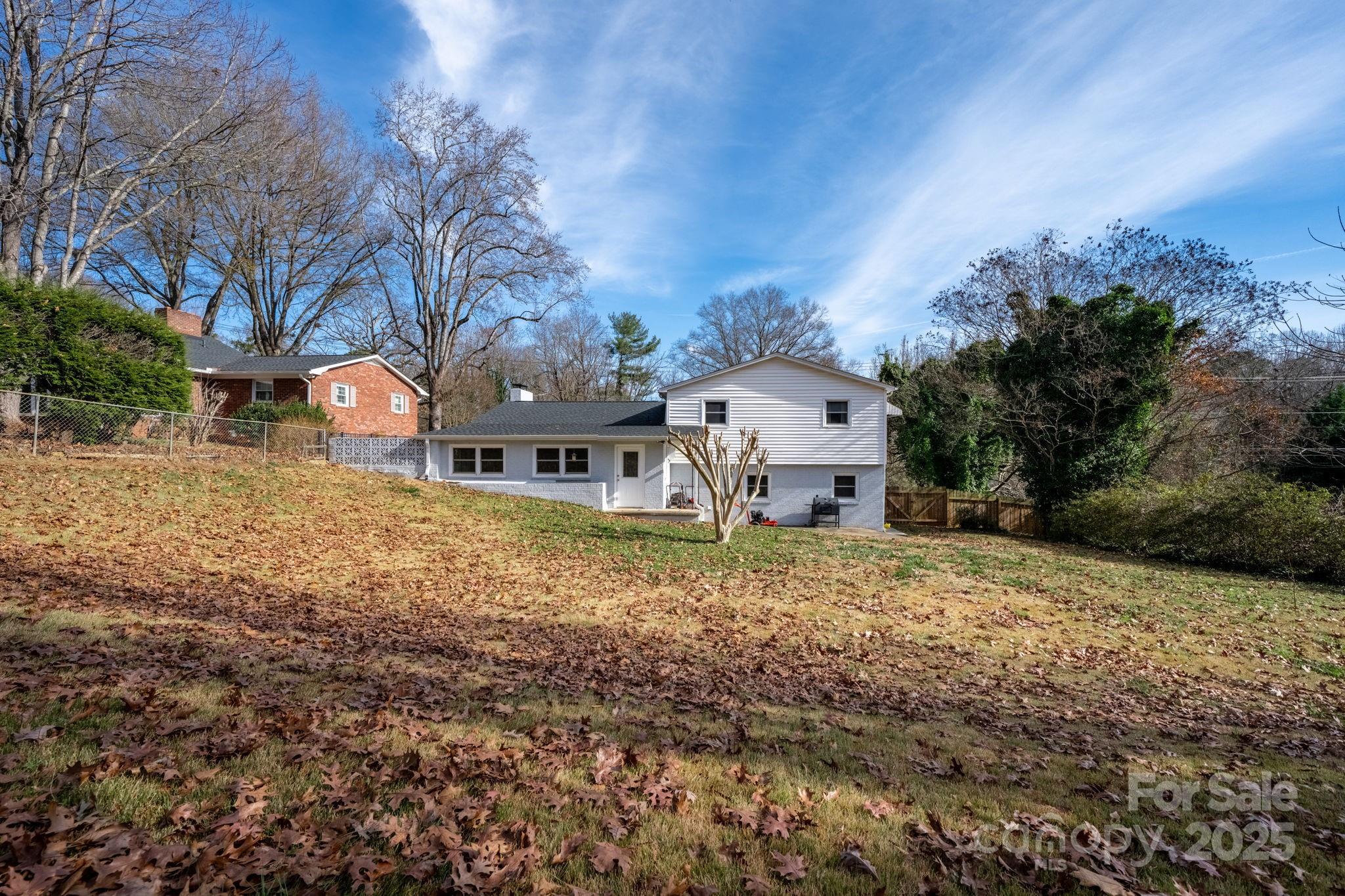 1905 10th Street Place NW