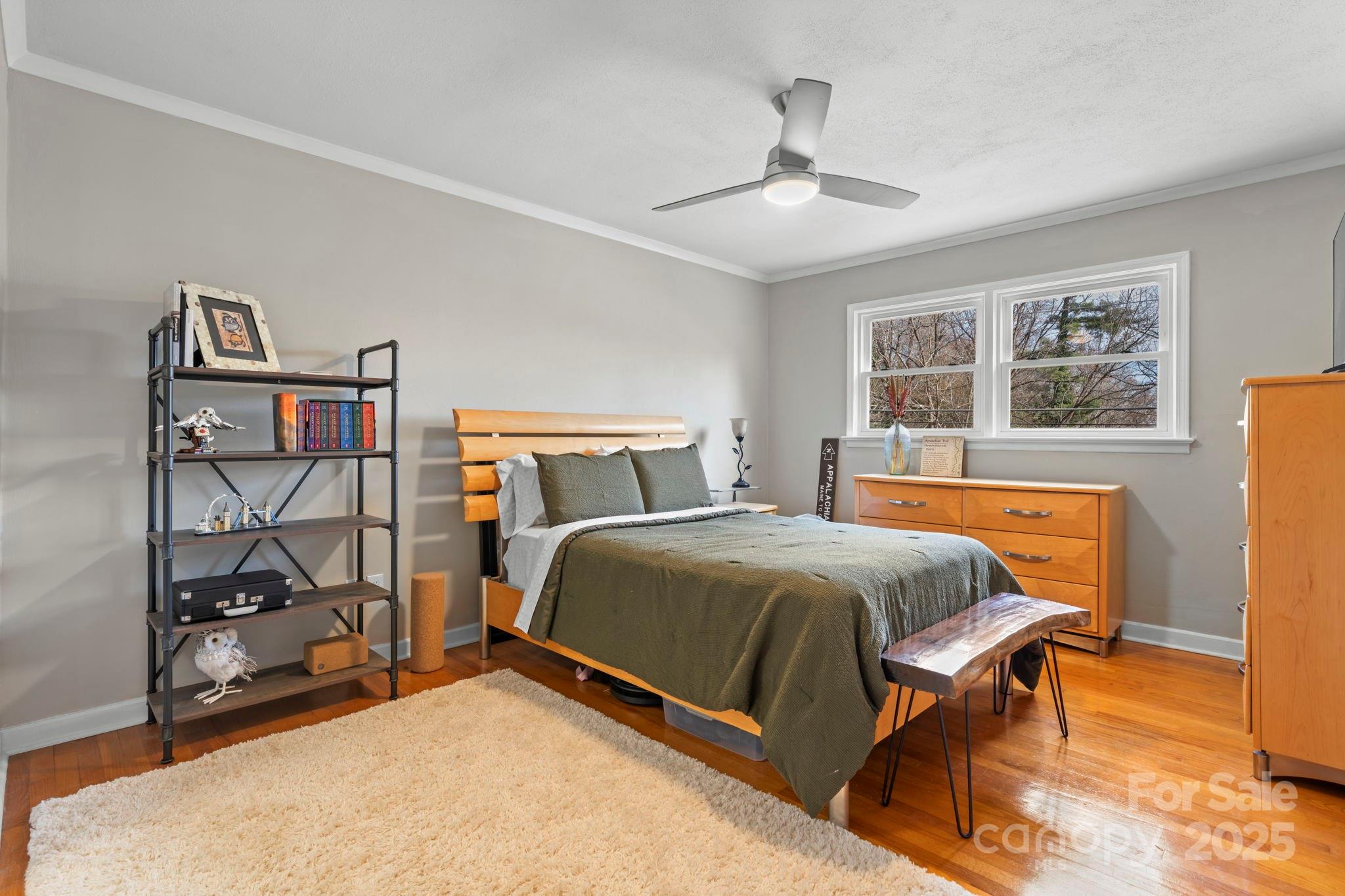 1905 10th Street Place NW