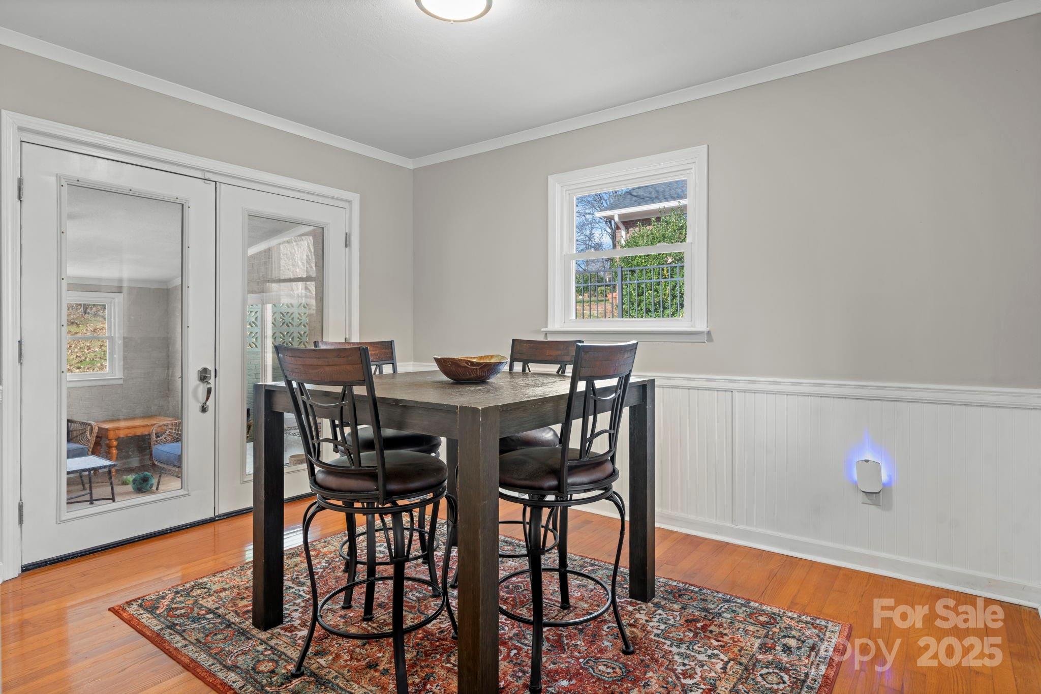 1905 10th Street Place NW