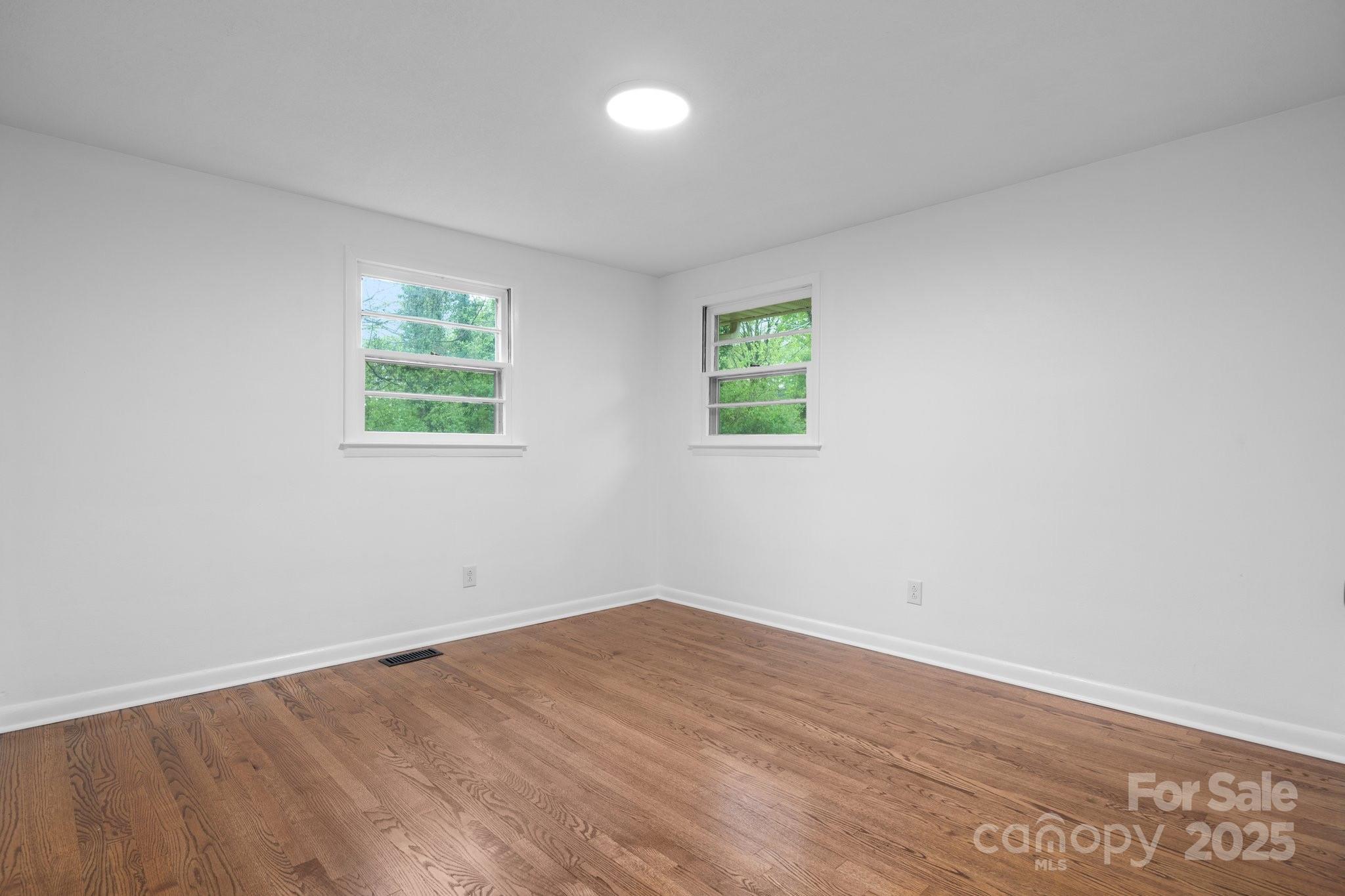 1500 19th Avenue Place NE